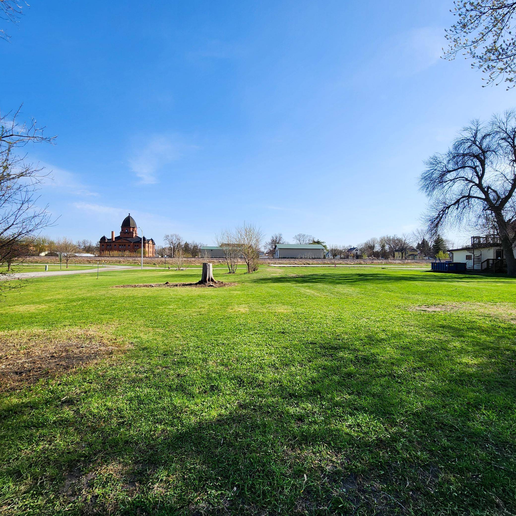 602 E Willow AVE, Olivia, MN 56277