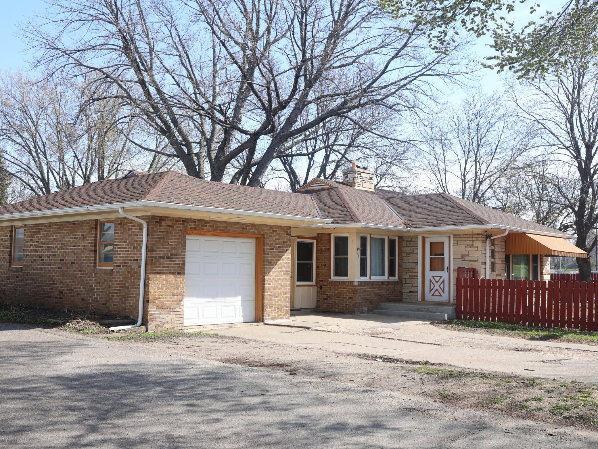 95 Rose AVE W, Saint Paul, MN 55117