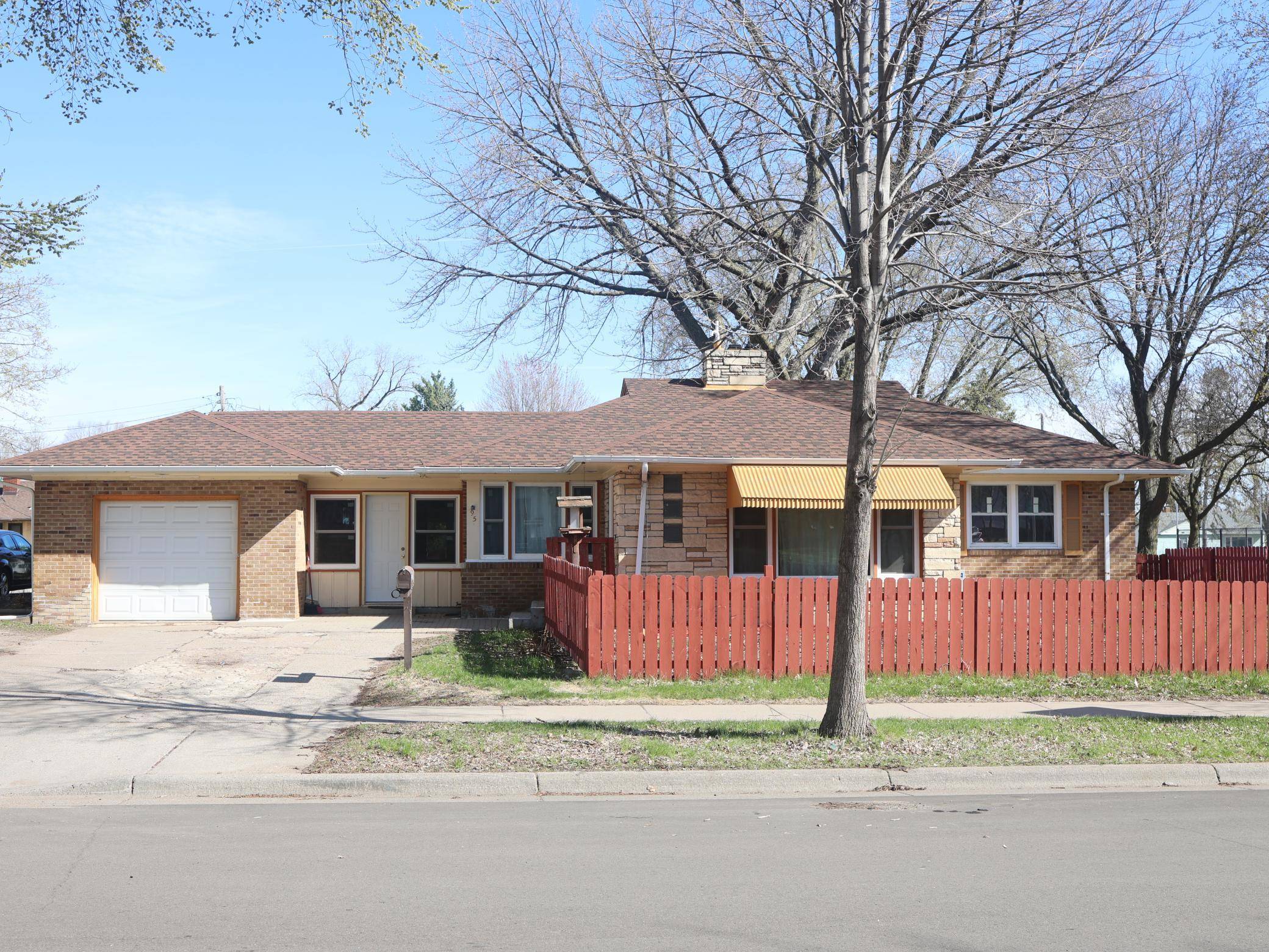 95 Rose AVE W, Saint Paul, MN 55117