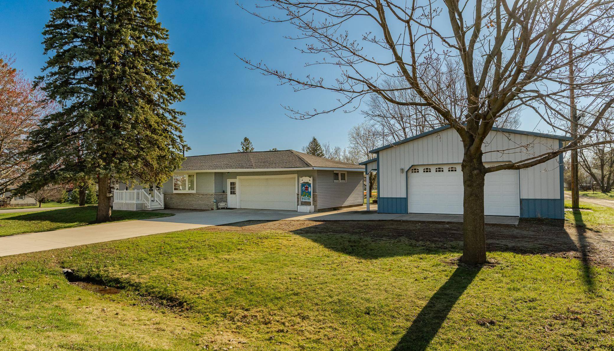 213 Main ST N, Claremont, MN 55924
