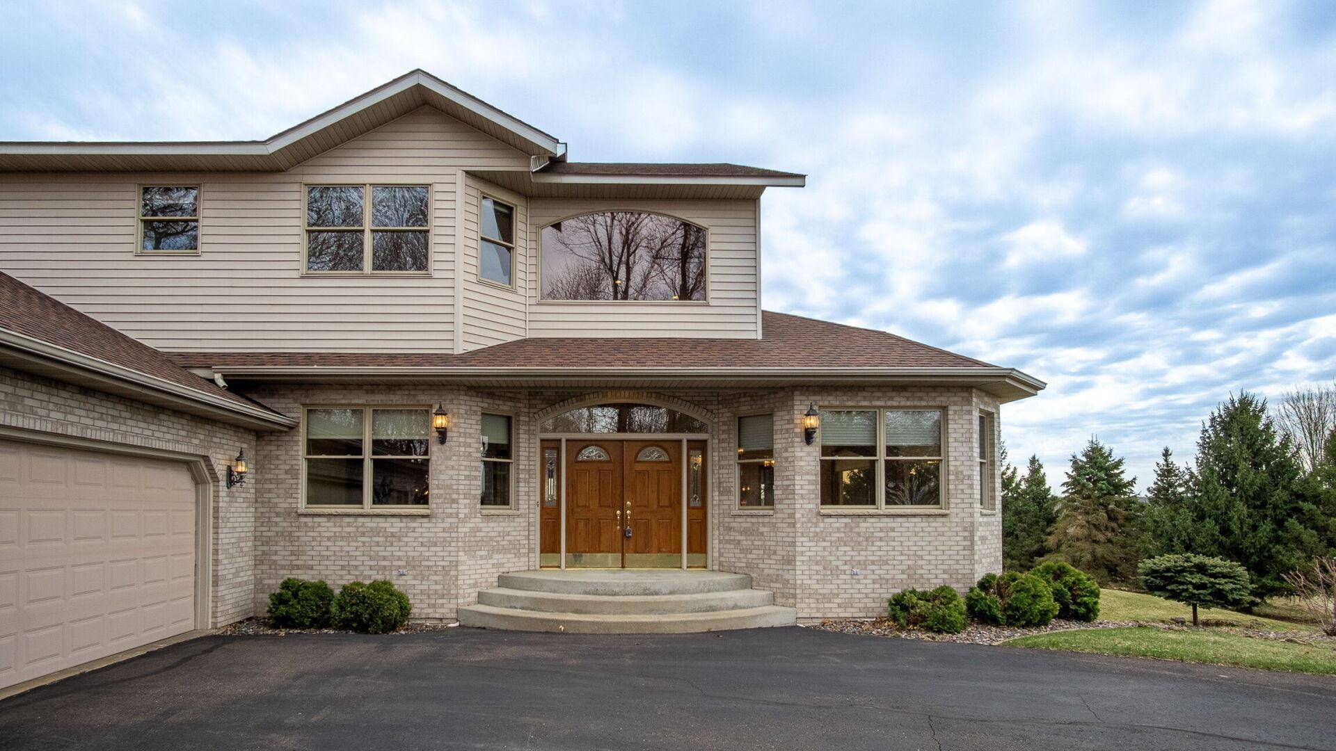 E5110 Interlachen BLVD, Eleva, WI 54738