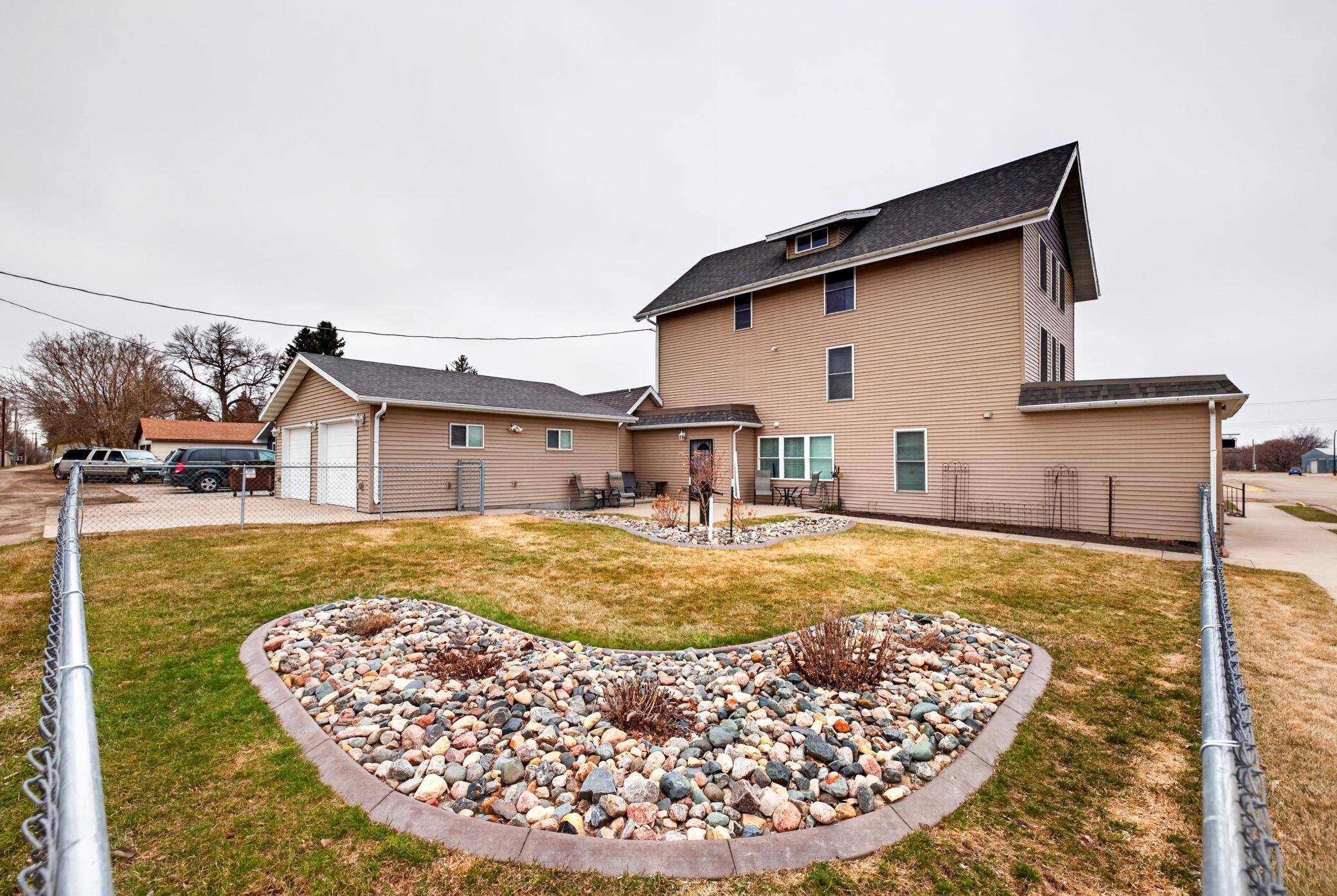 202 3rd AVE SE, Barnesville, MN 56514
