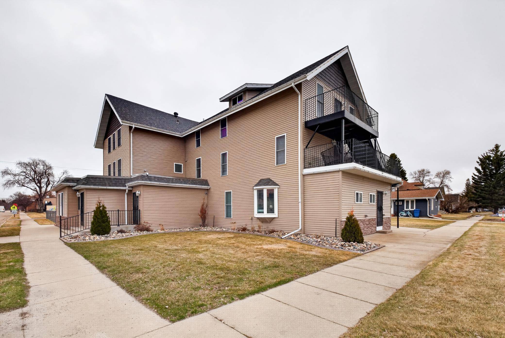202 3rd AVE SE, Barnesville, MN 56514