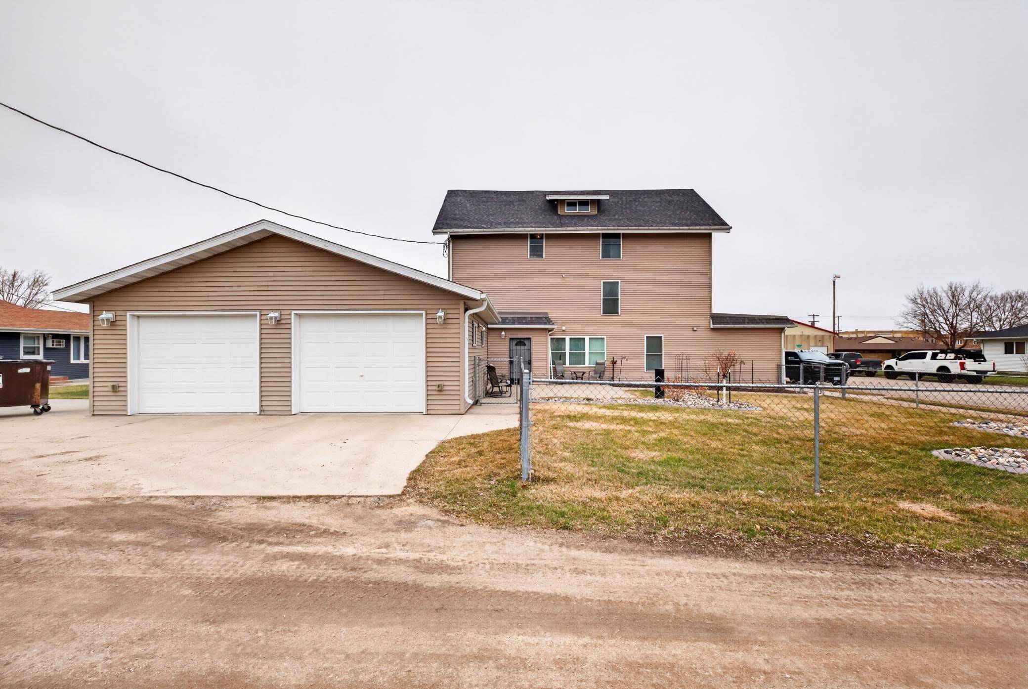 202 3rd AVE SE, Barnesville, MN 56514