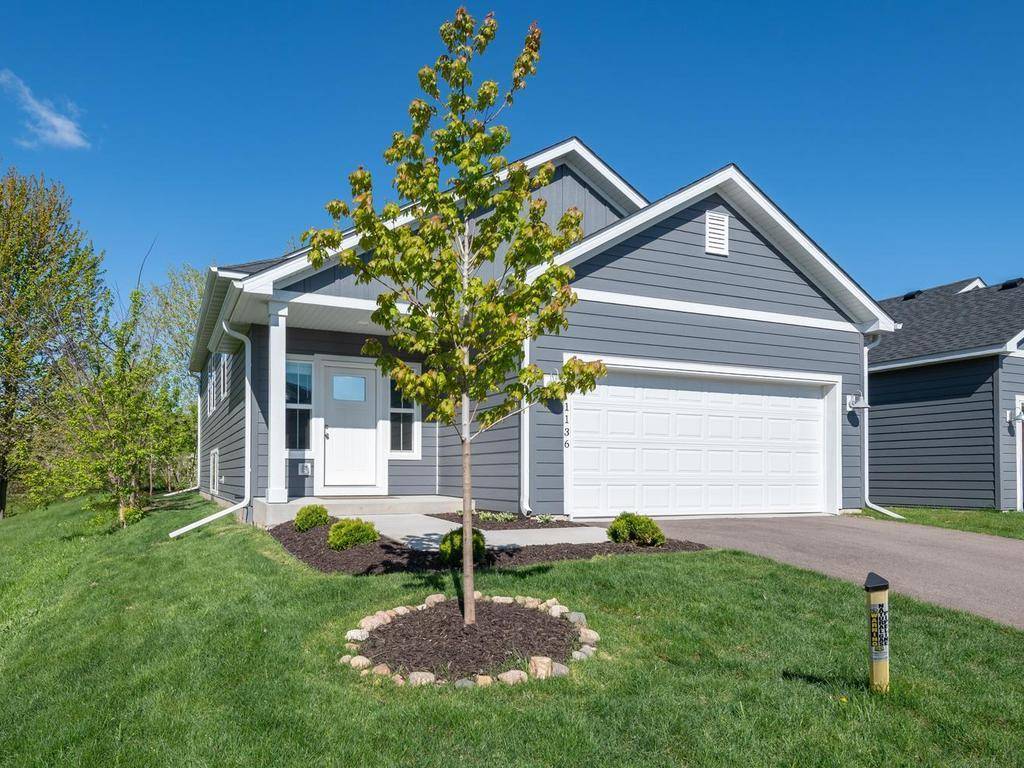 1136 Dorthy LN, Elko New Market, MN 55054