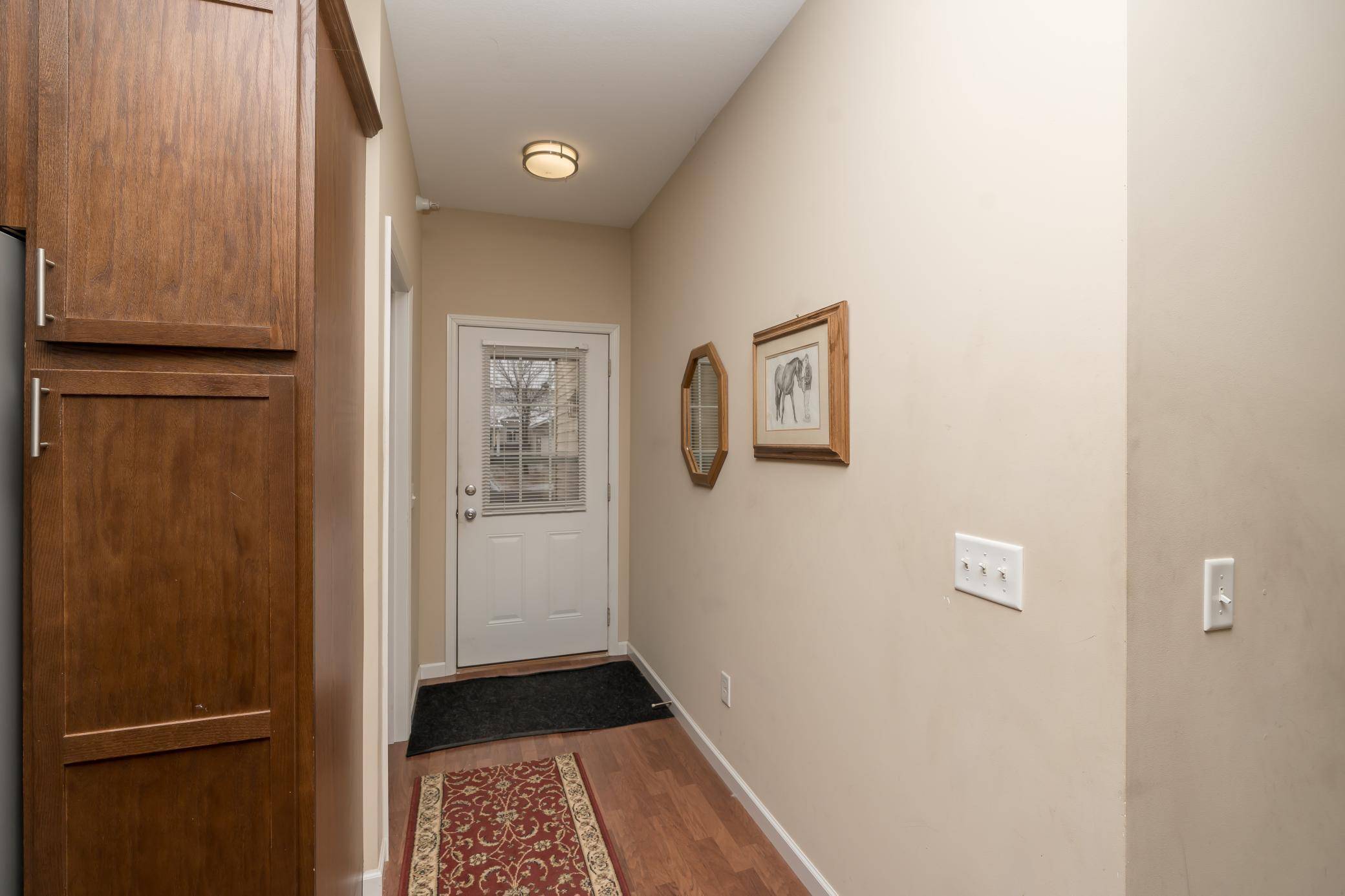 4129 Jarmann LN, Shakopee, MN 55379