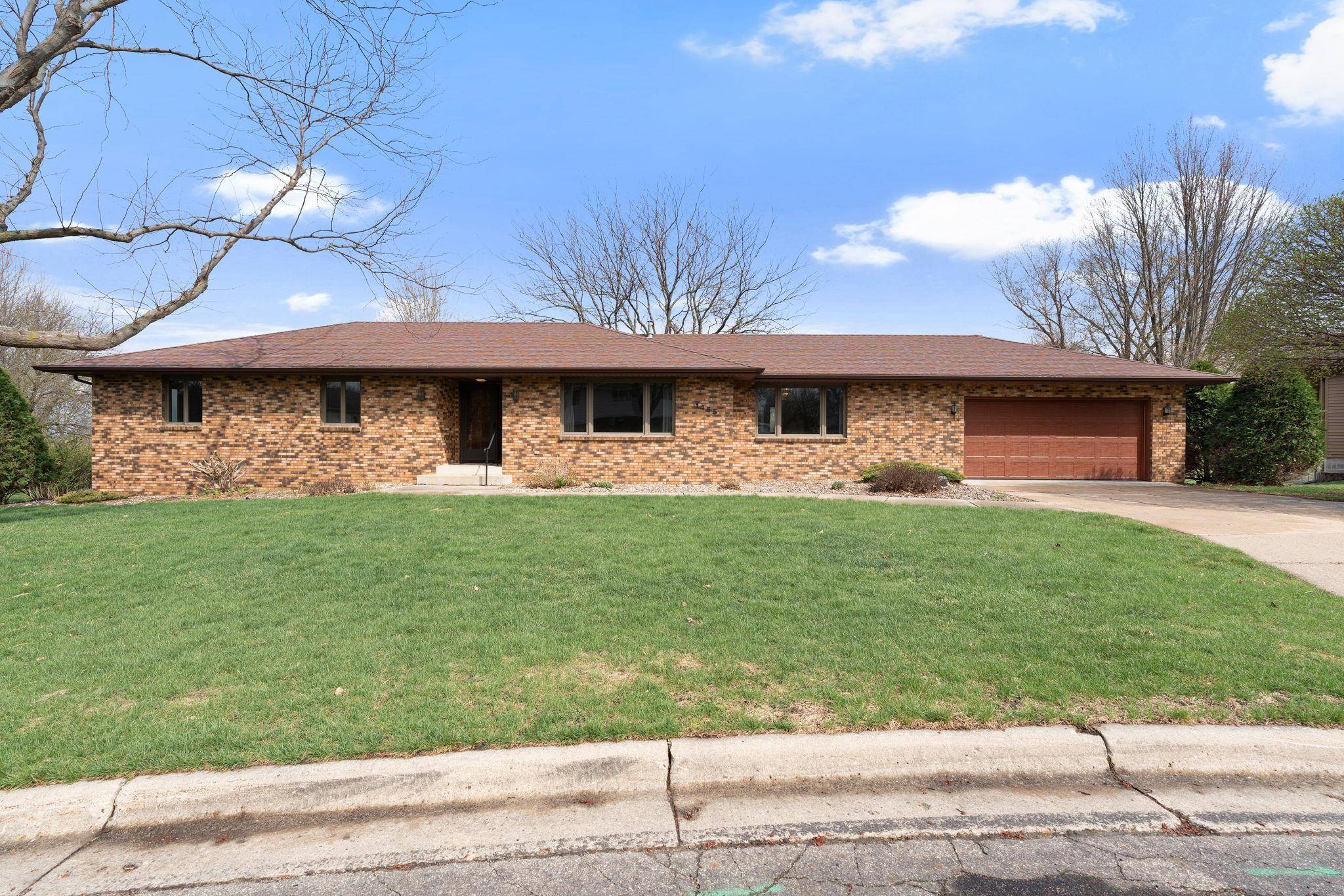 1455 Sunset DR SW, Owatonna, MN 55060