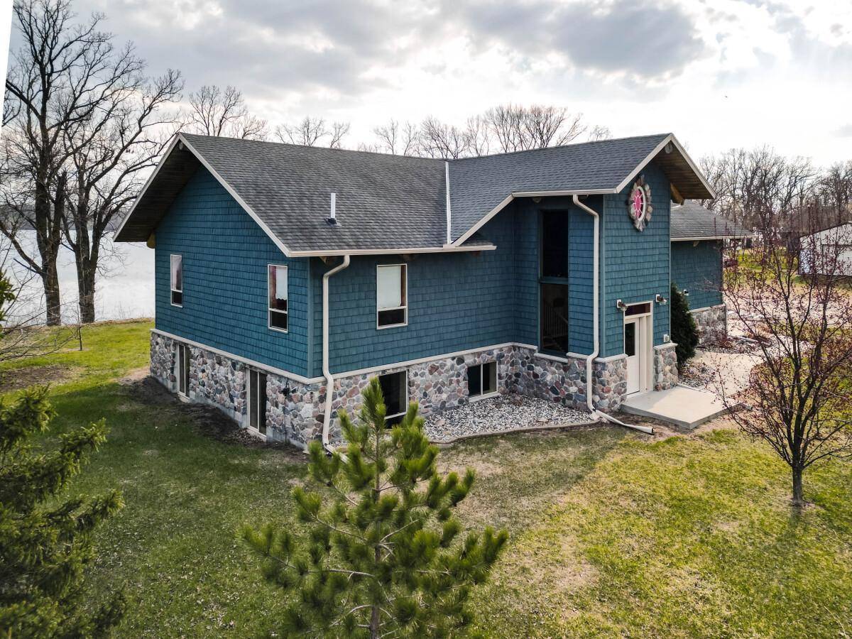 48484 Flicker LN, Ottertail, MN 56571