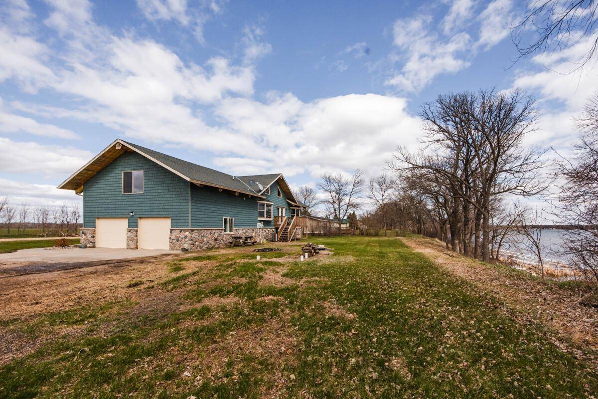 48484 Flicker LN, Ottertail, MN 56571