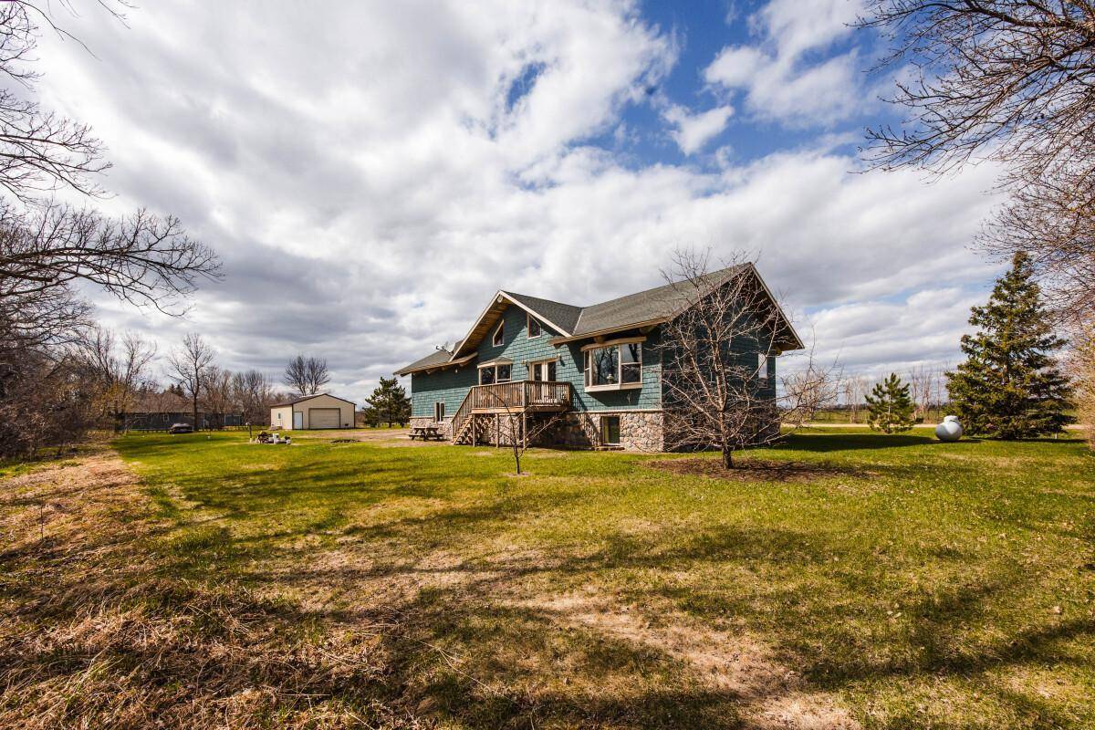 48484 Flicker LN, Ottertail, MN 56571