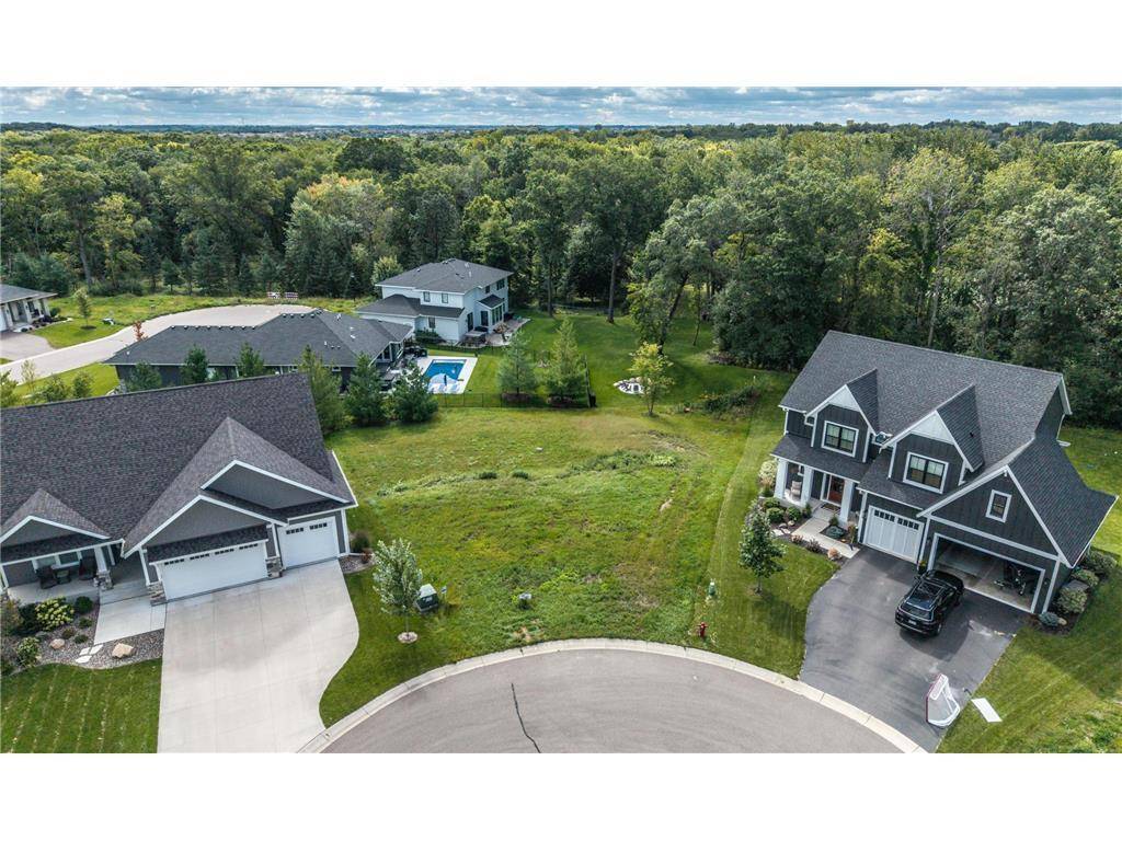 11732 Azure CIR, Inver Grove Heights, MN 55077
