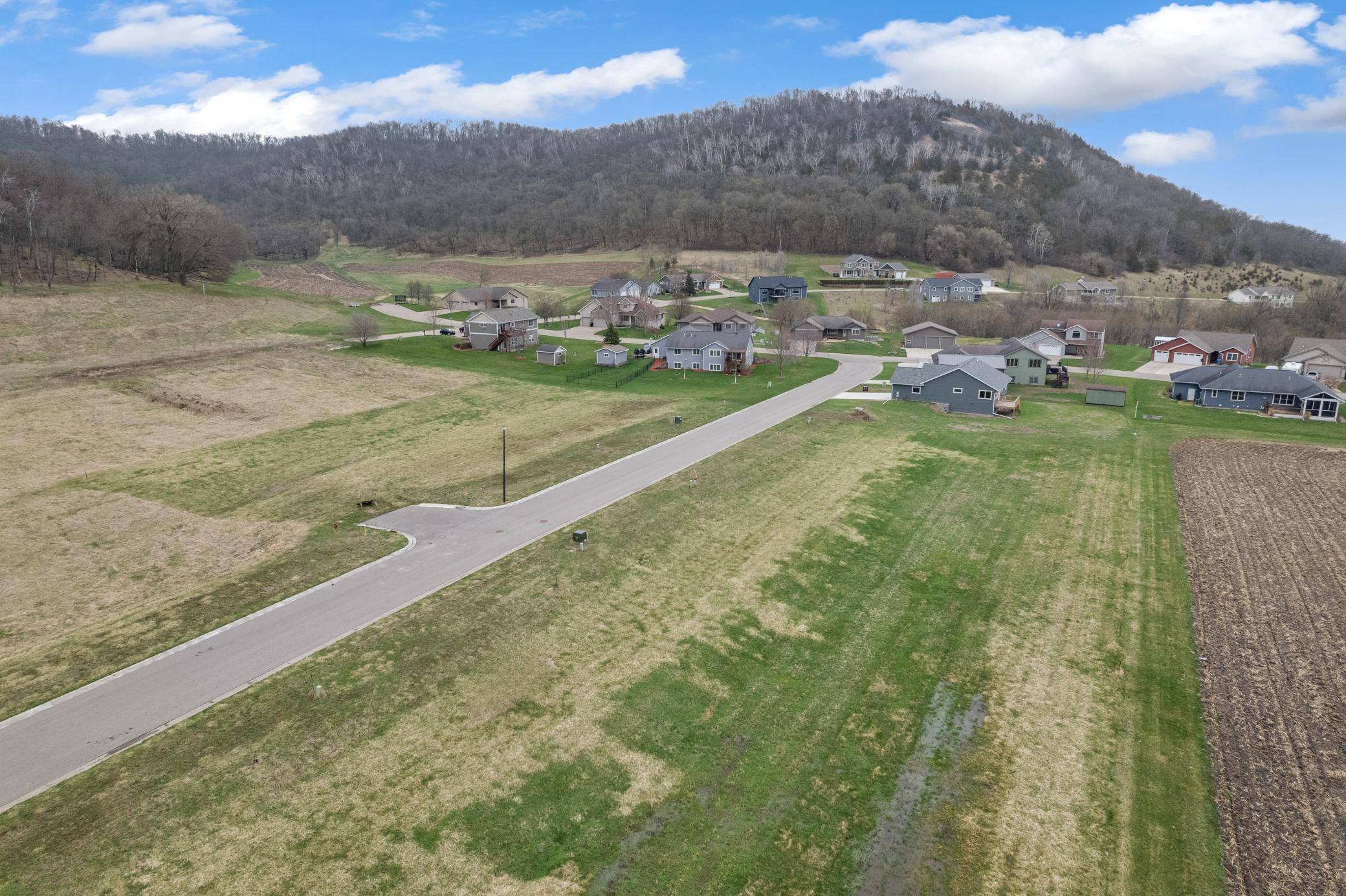 255 Pheasant RUN, Rollingstone, MN 55959