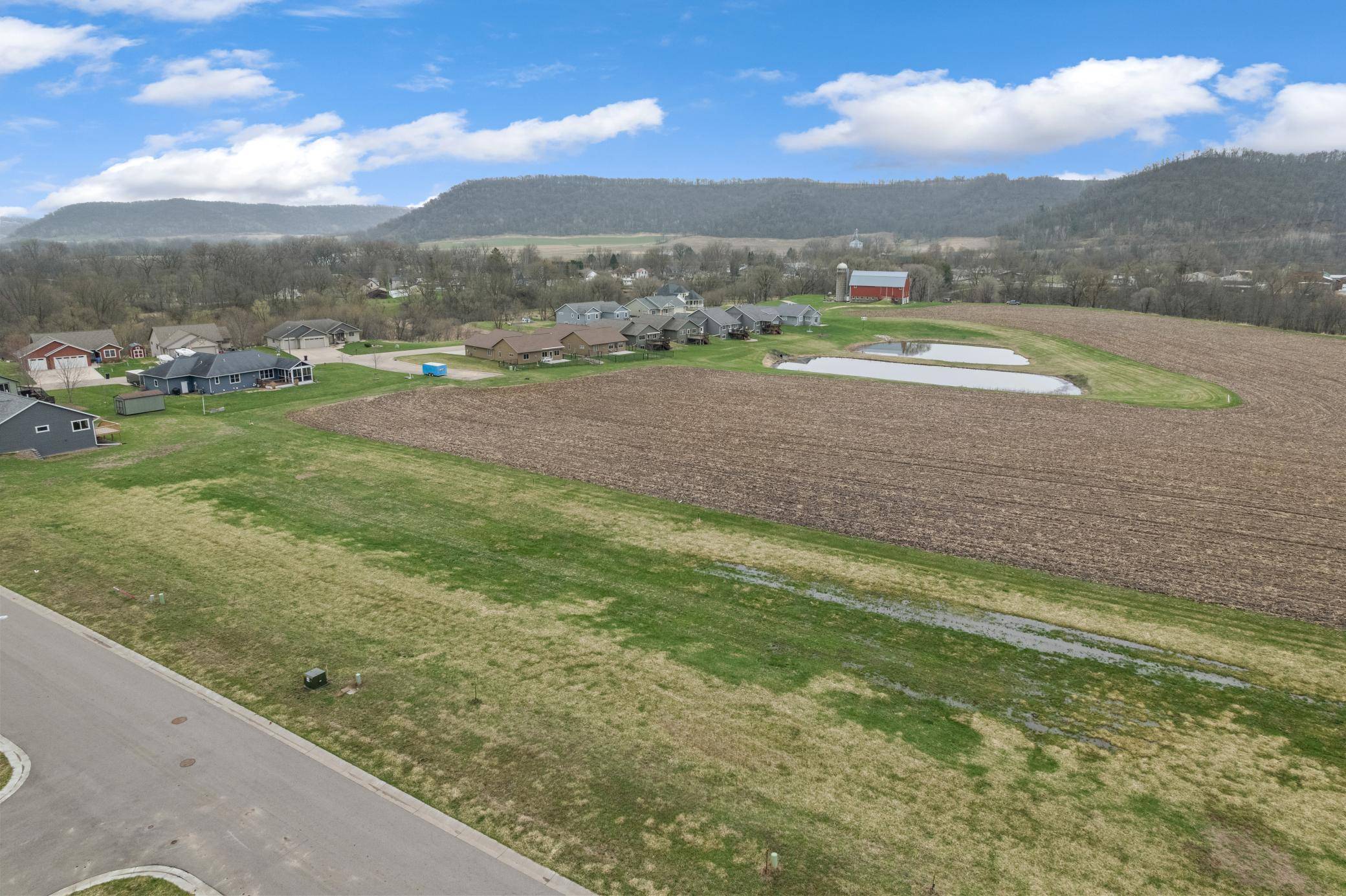 255 Pheasant RUN, Rollingstone, MN 55959