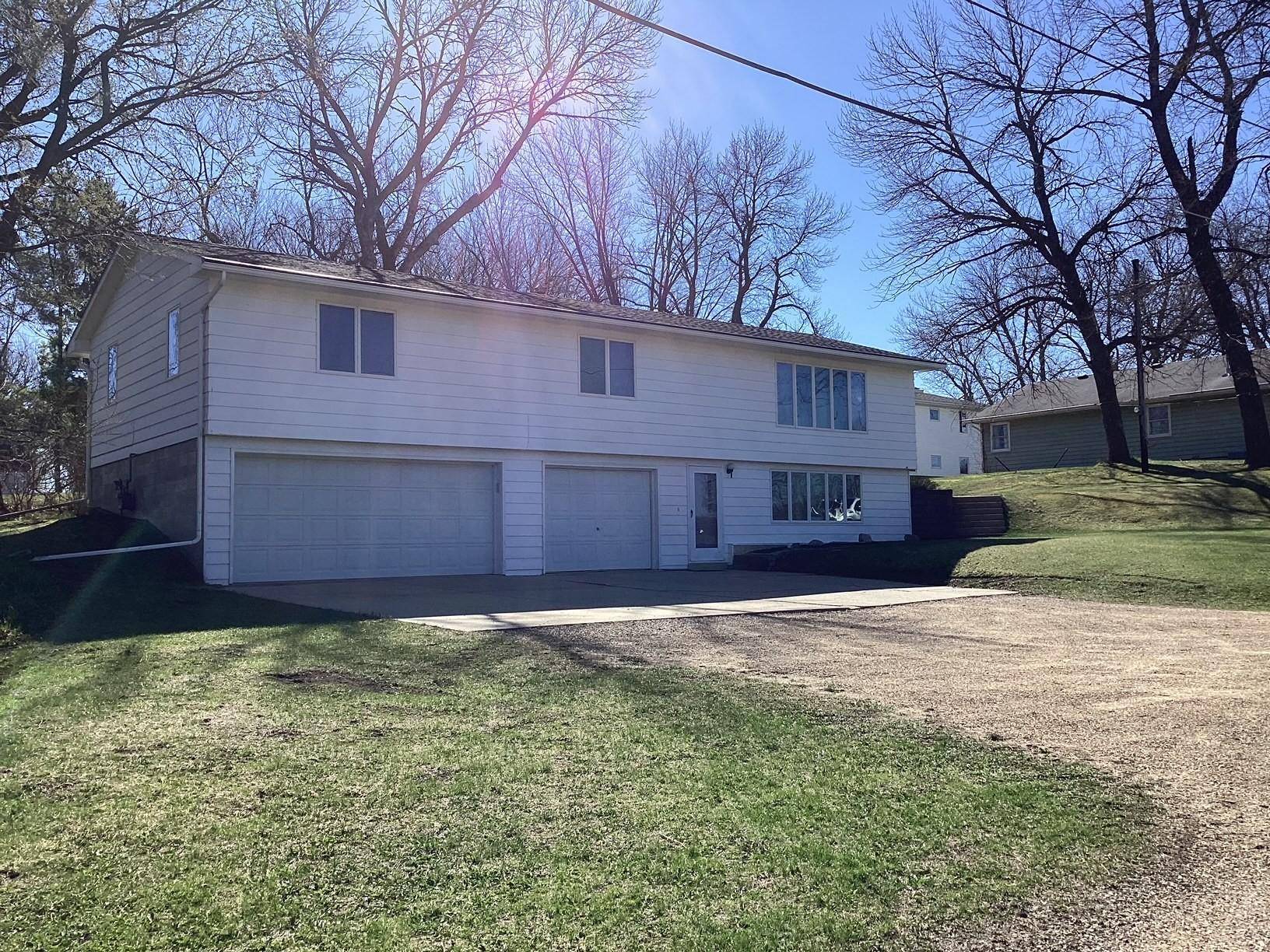 2418 Main ST W, Albert Lea, MN 56007