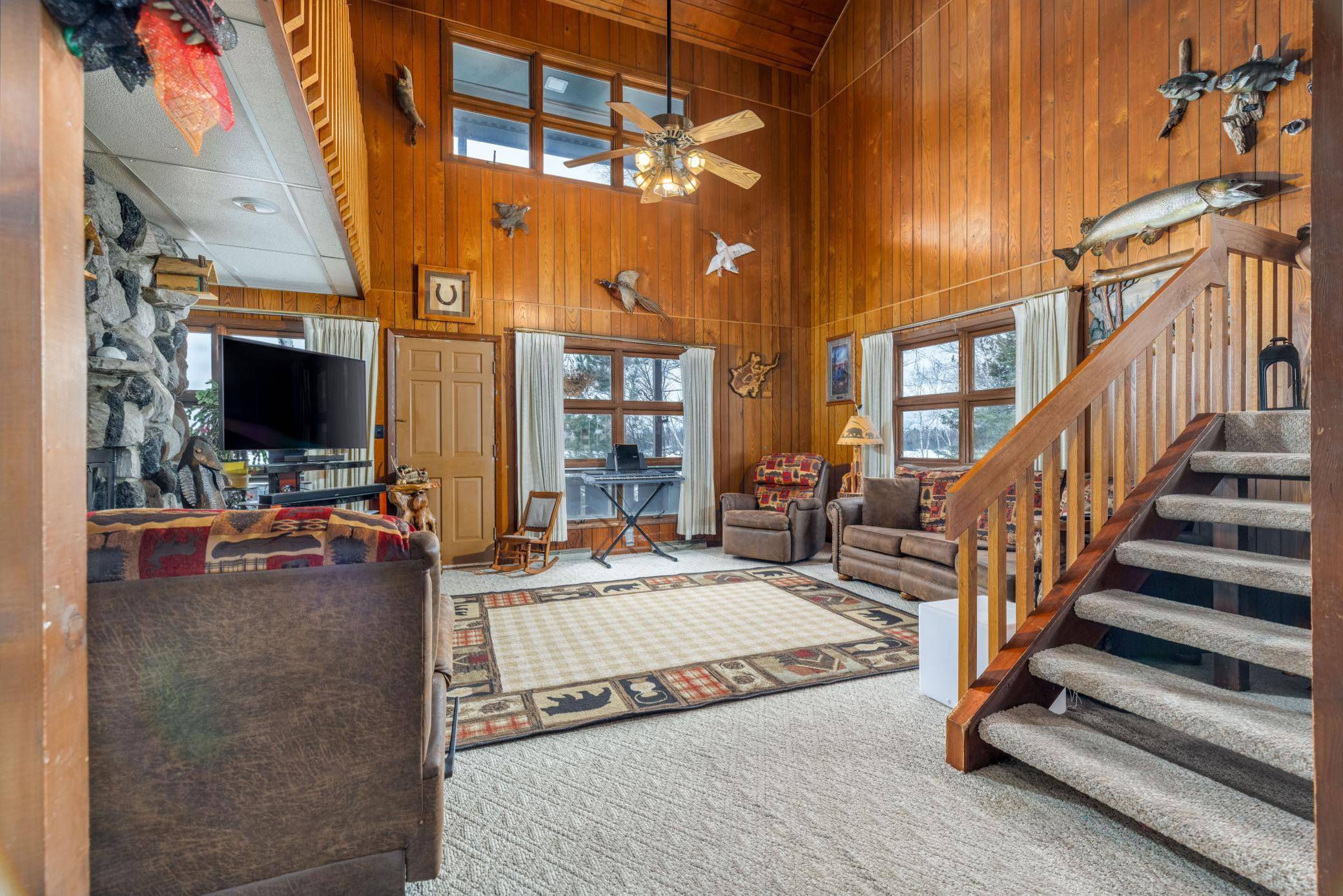 2641 Priests Point RD, Ely, MN 55731
