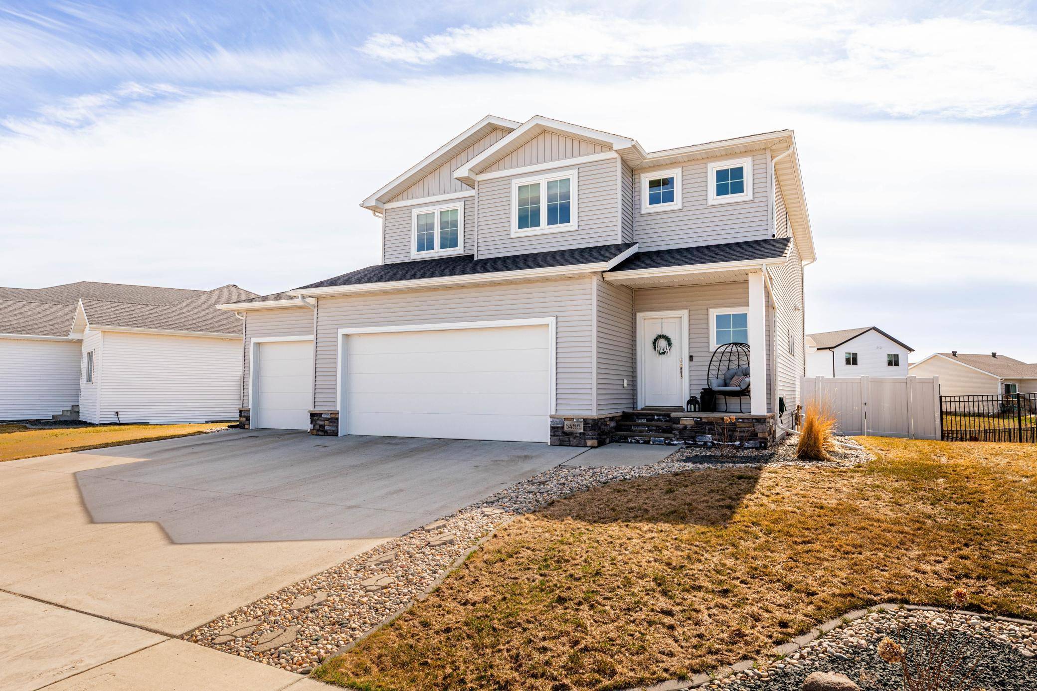 5488 11th ST W, West Fargo, ND 58078