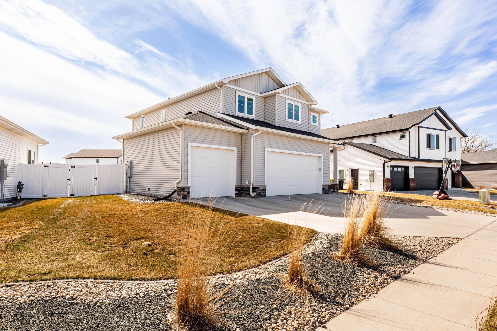 5488 11th ST W, West Fargo, ND 58078
