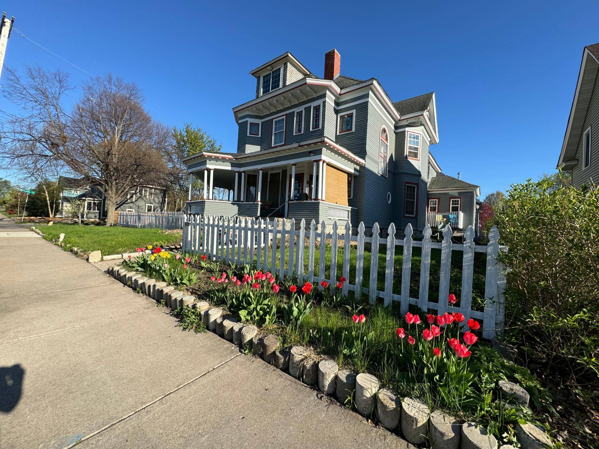 1464 Minnehaha Ave W, Saint Paul, MN 55104