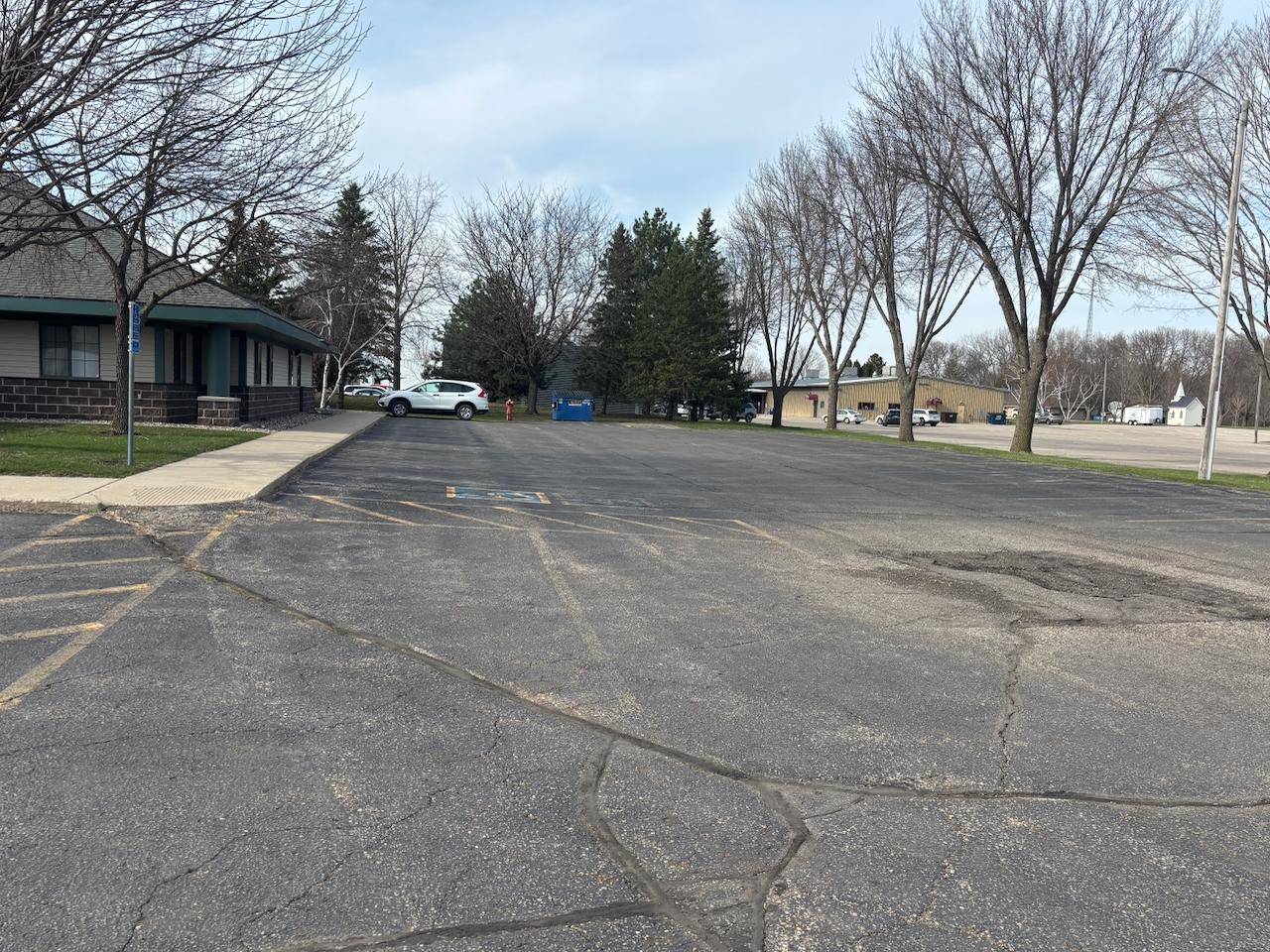 1005 High AVE NE, Willmar, MN 56201