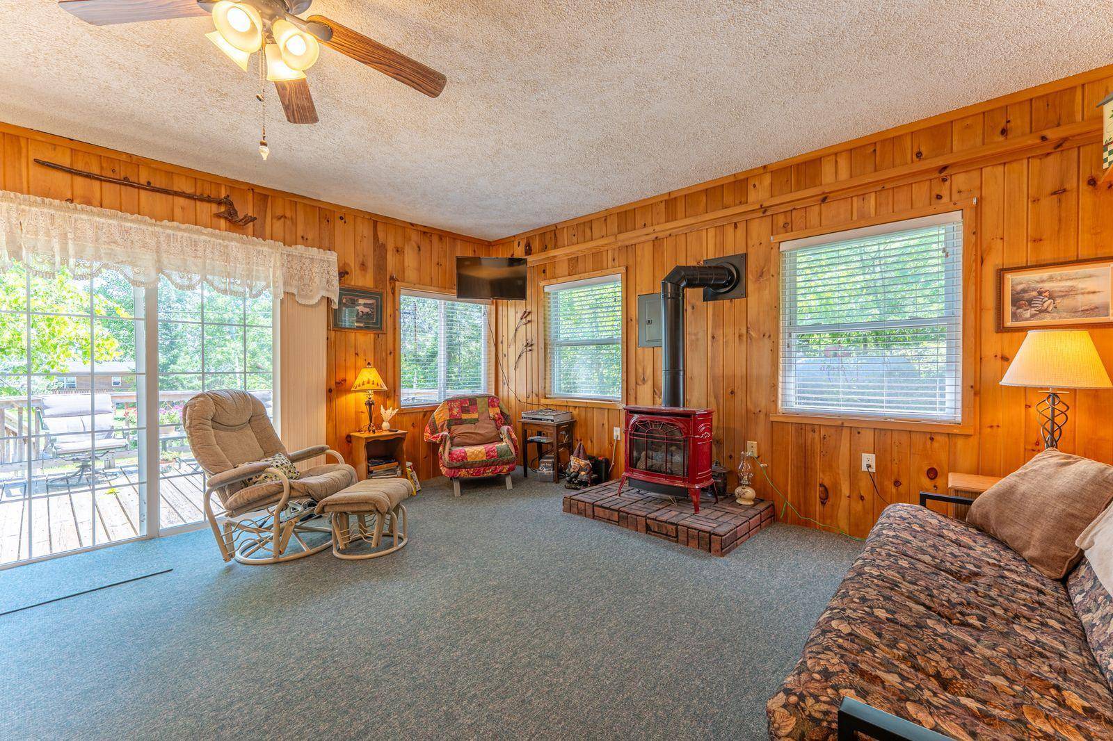 3609 Fectos RD, Tower, MN 55790