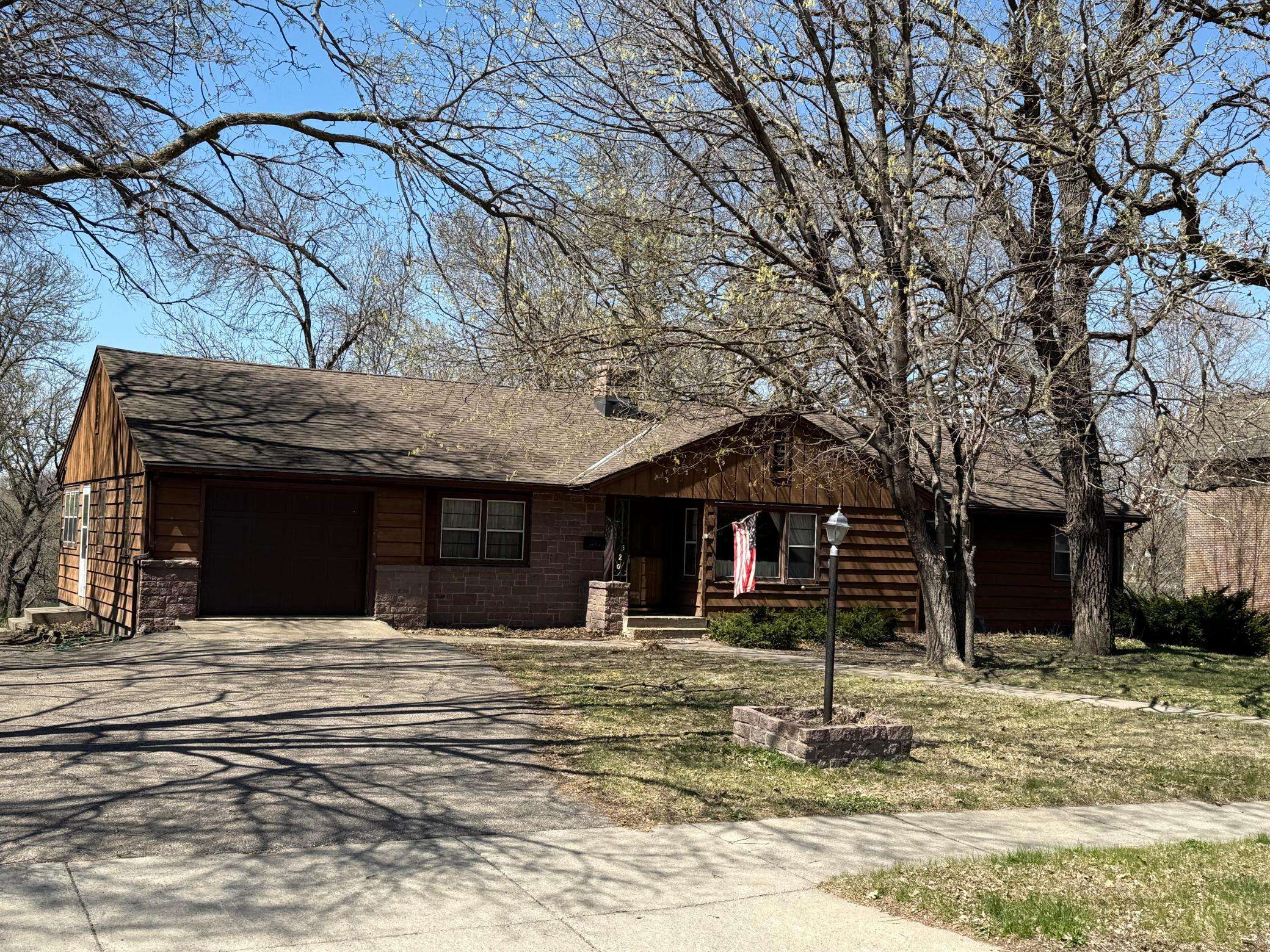 320 S Minnesota ST, Redwood Falls, MN 56283