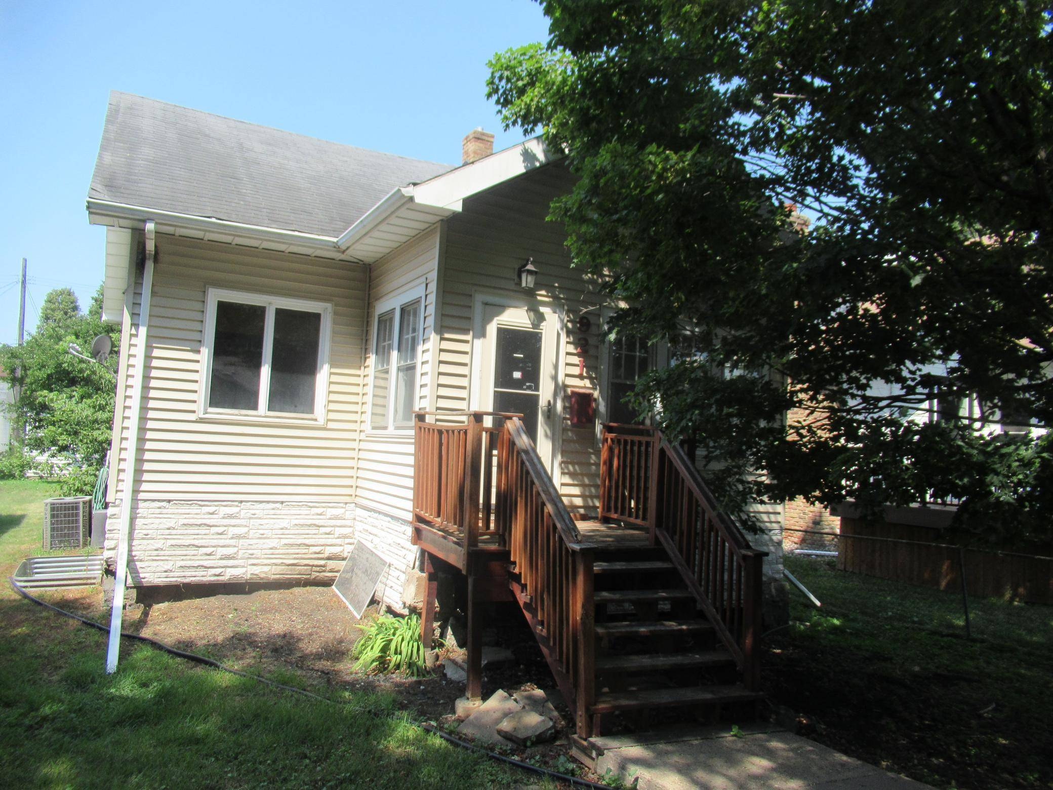 921 20th AVE SE, Minneapolis, MN 55414