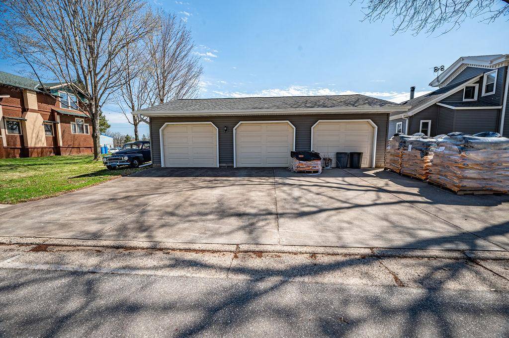 438 W Kinne ST, Ellsworth, WI 54011