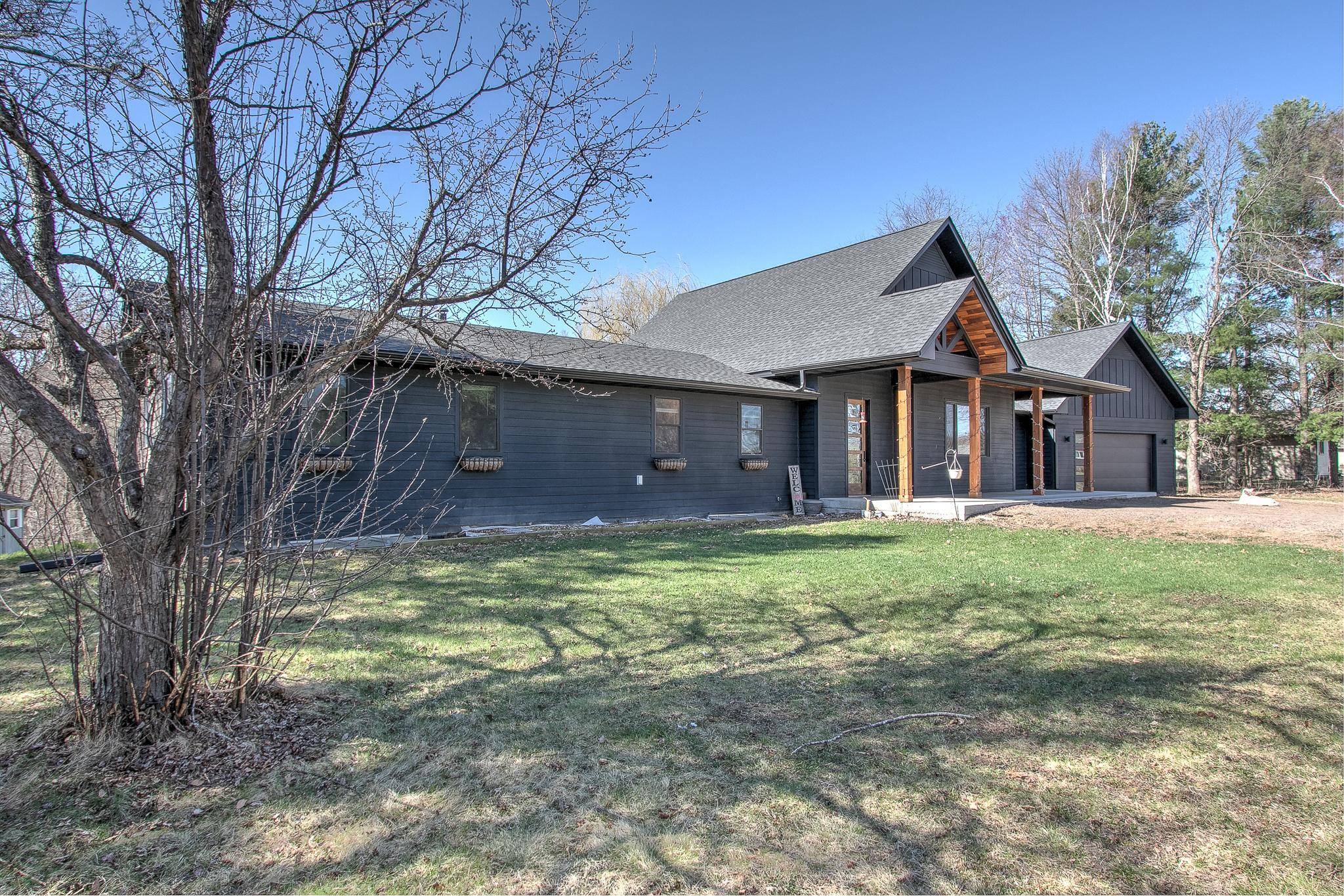 1955 Collin ST, Mora, MN 55051