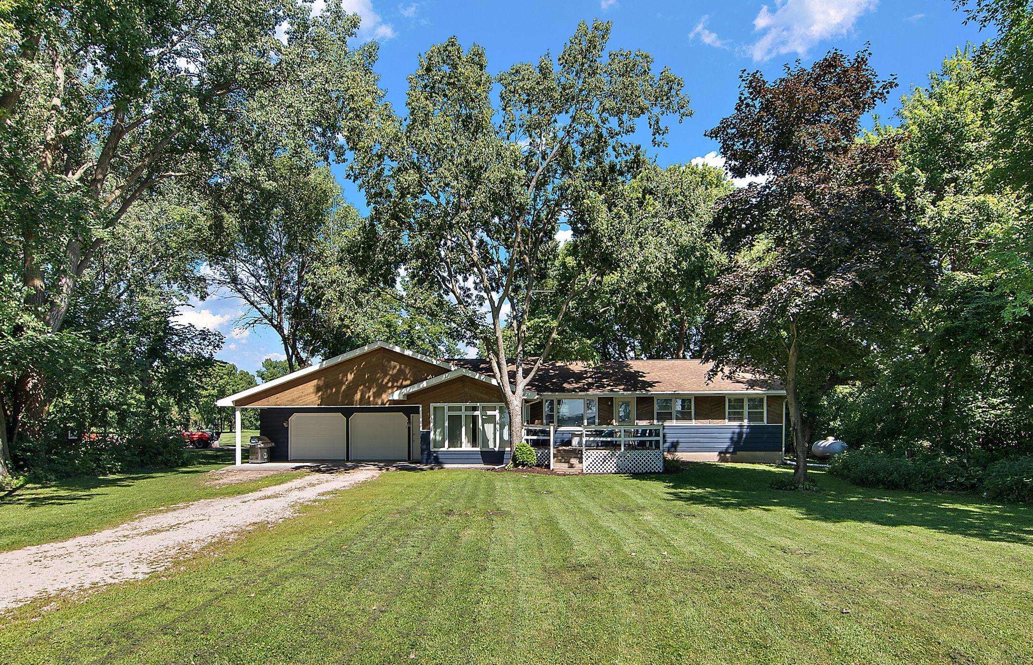 700 W Pleasure DR, Litchfield, MN 55355