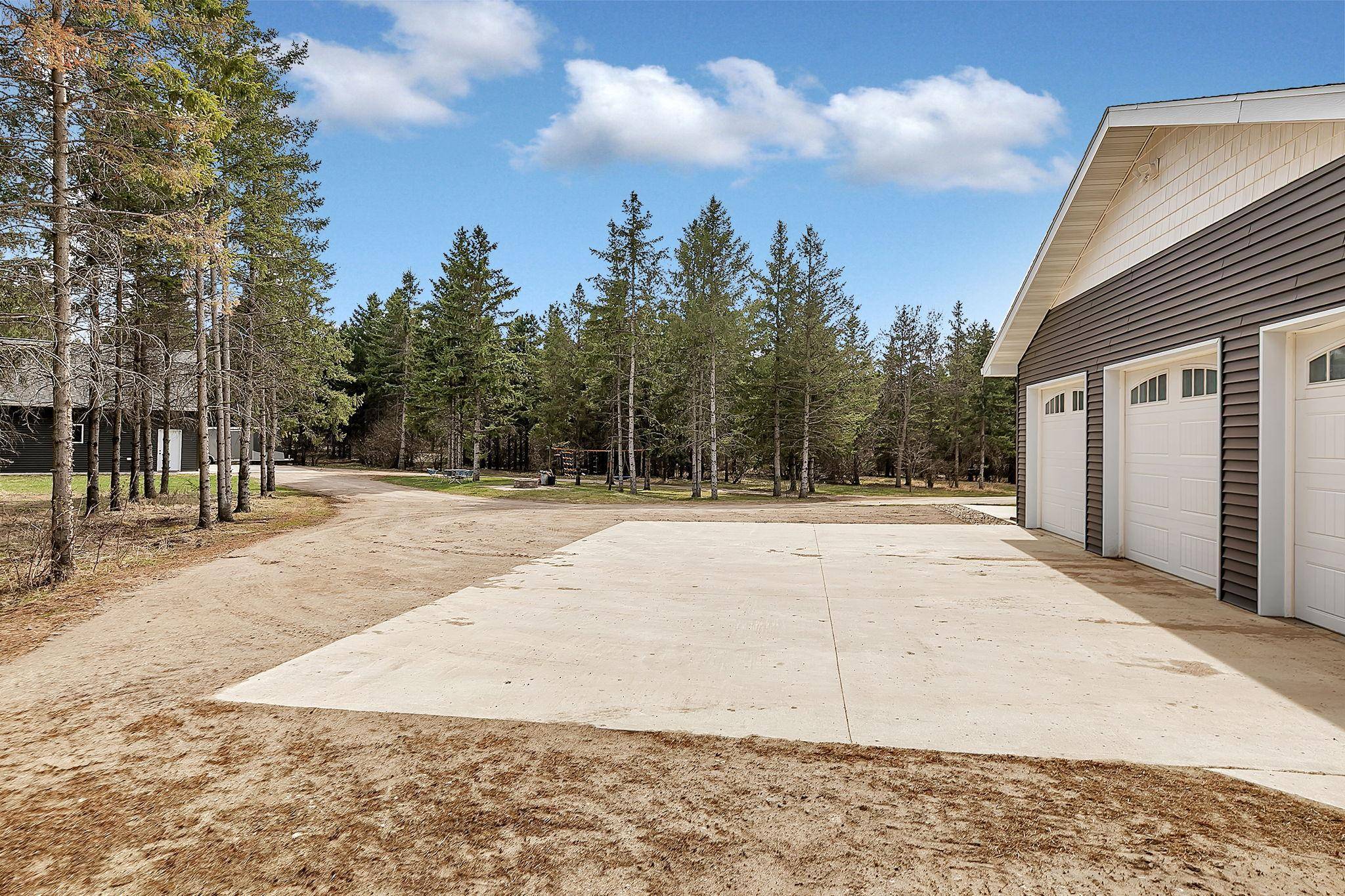1315 Karnis DR NW, Alexandria, MN 56308