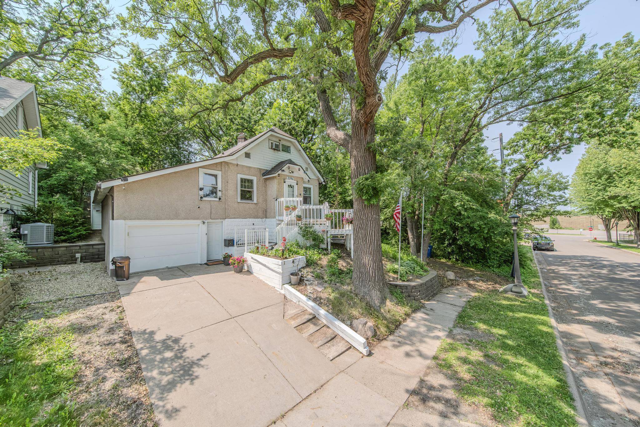 2394 Valentine AVE, Saint Paul, MN 55108