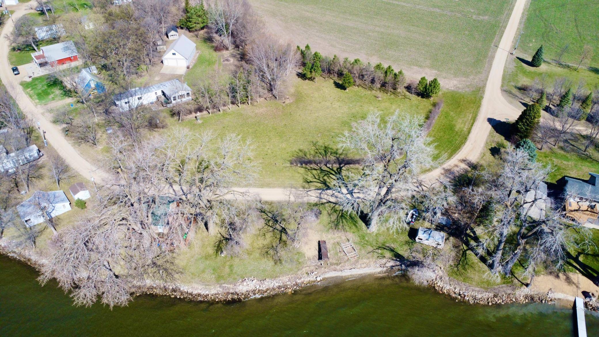 33780 Shady Oak DR, Clinton, MN 56225