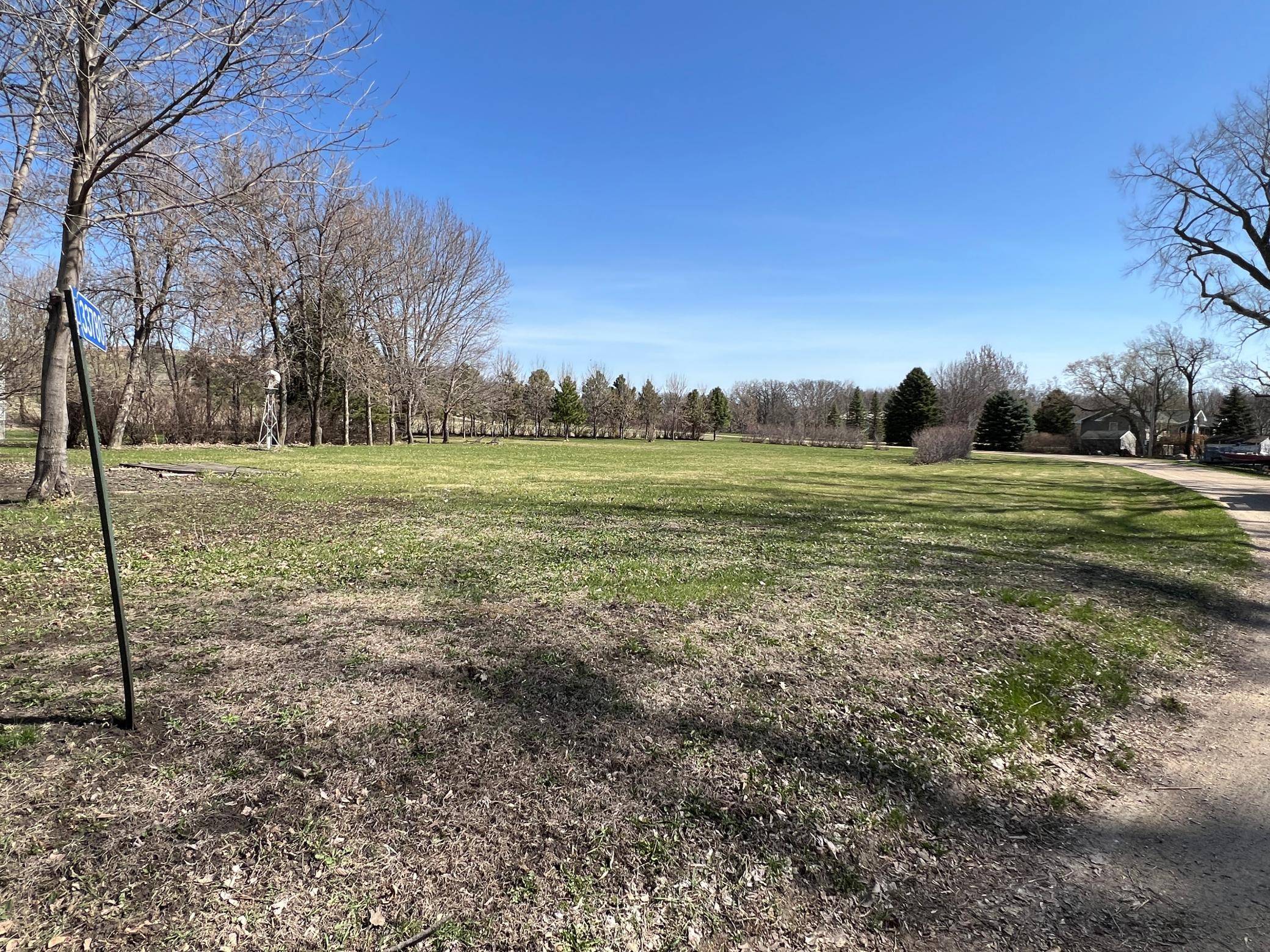 33780 Shady Oak DR, Clinton, MN 56225