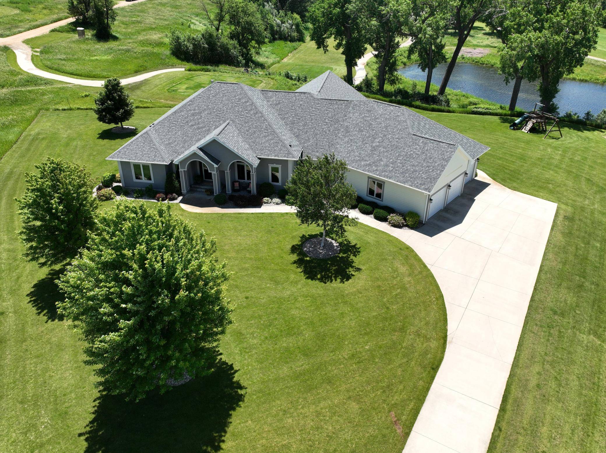 241 Cottonwood CV, Lynd, MN 56157