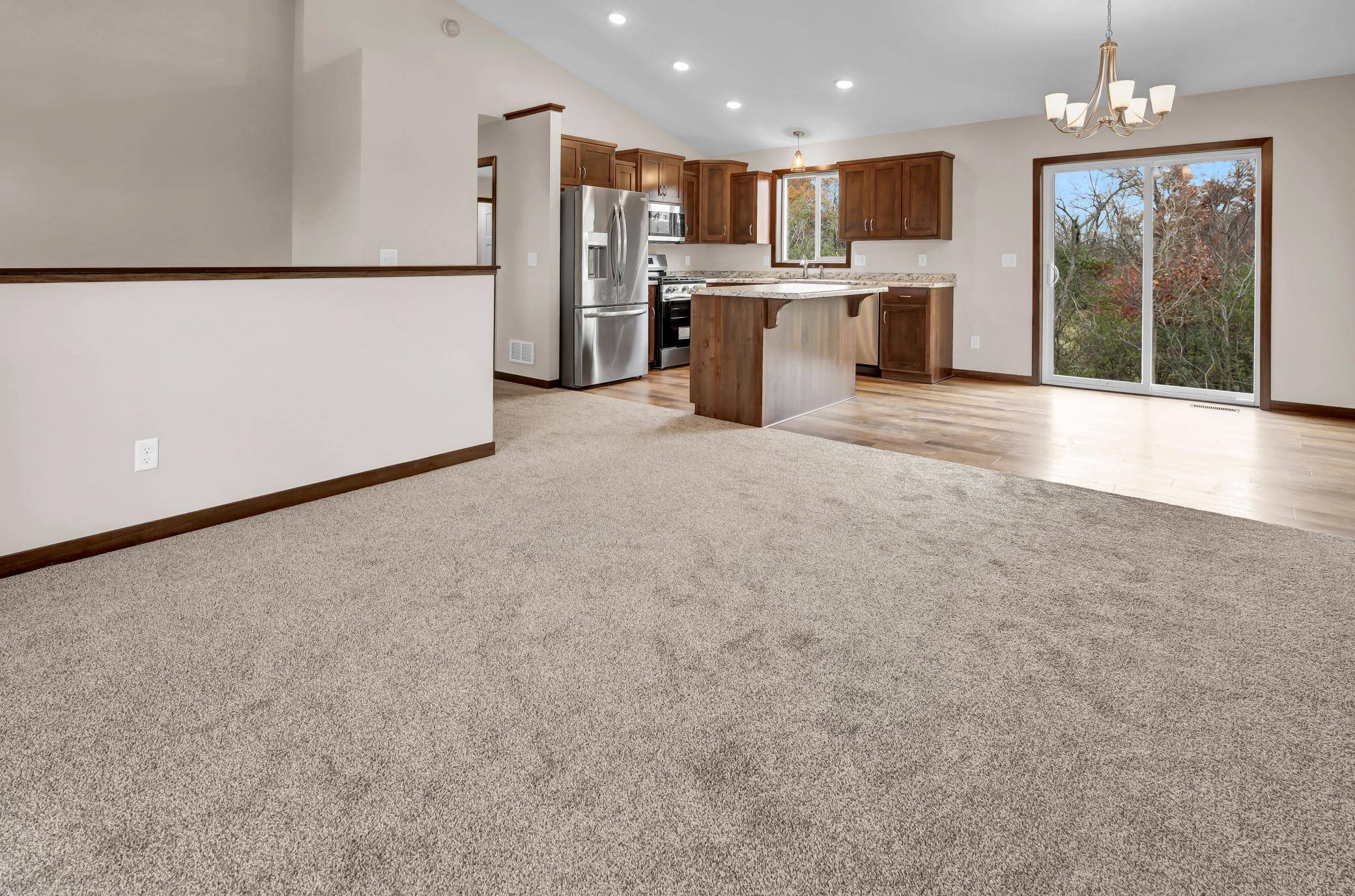 2566 Topaz ST, Saint Augusta, MN 56301