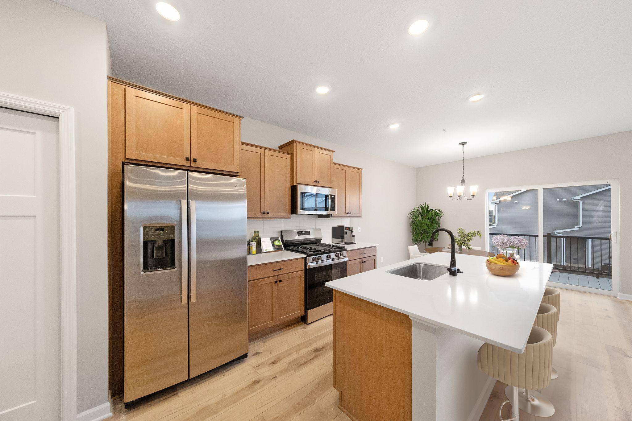 10348 Birchwood CIR, Victoria, MN 55318