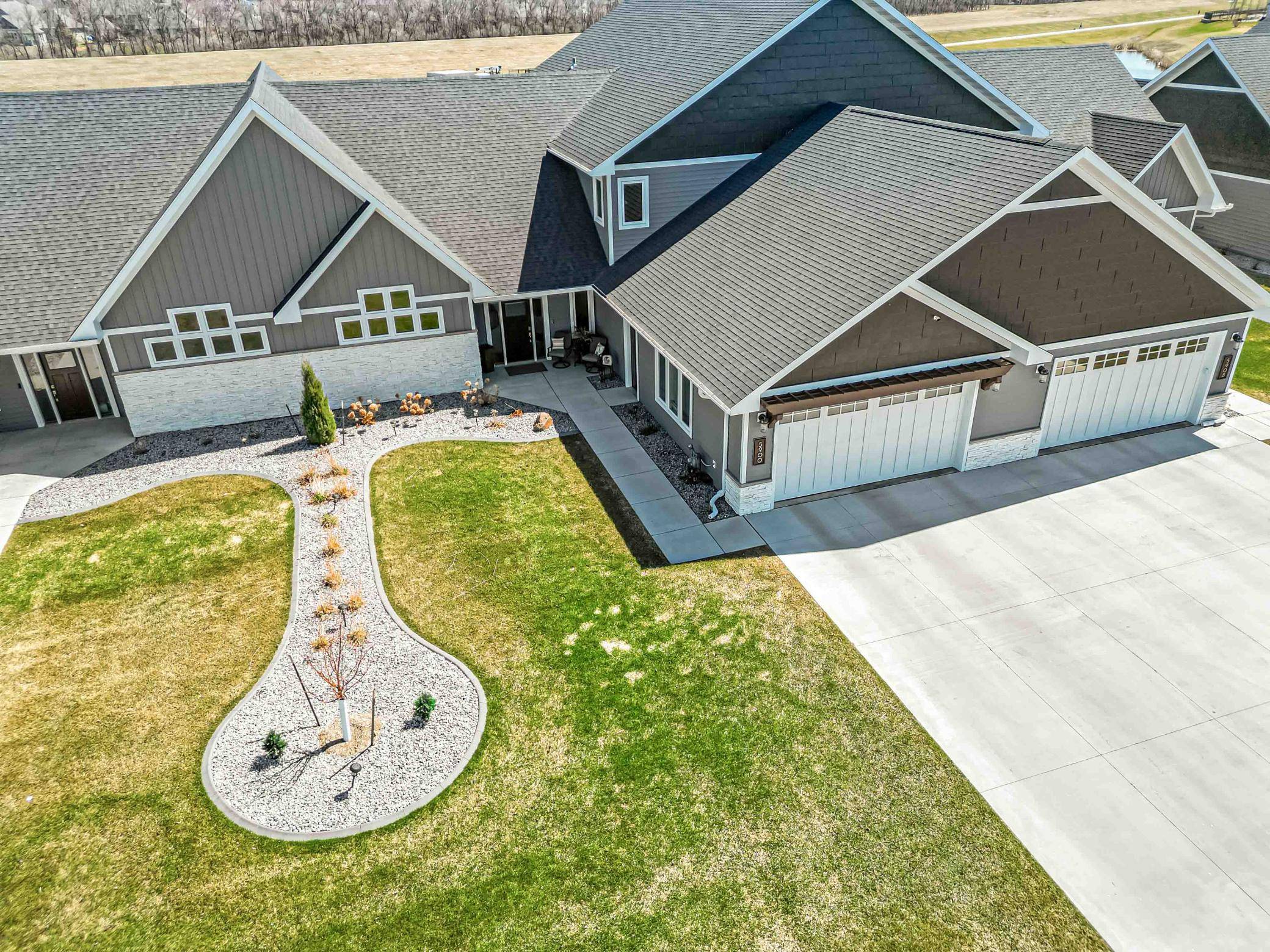 5900 31st ST S, Fargo, ND 58104
