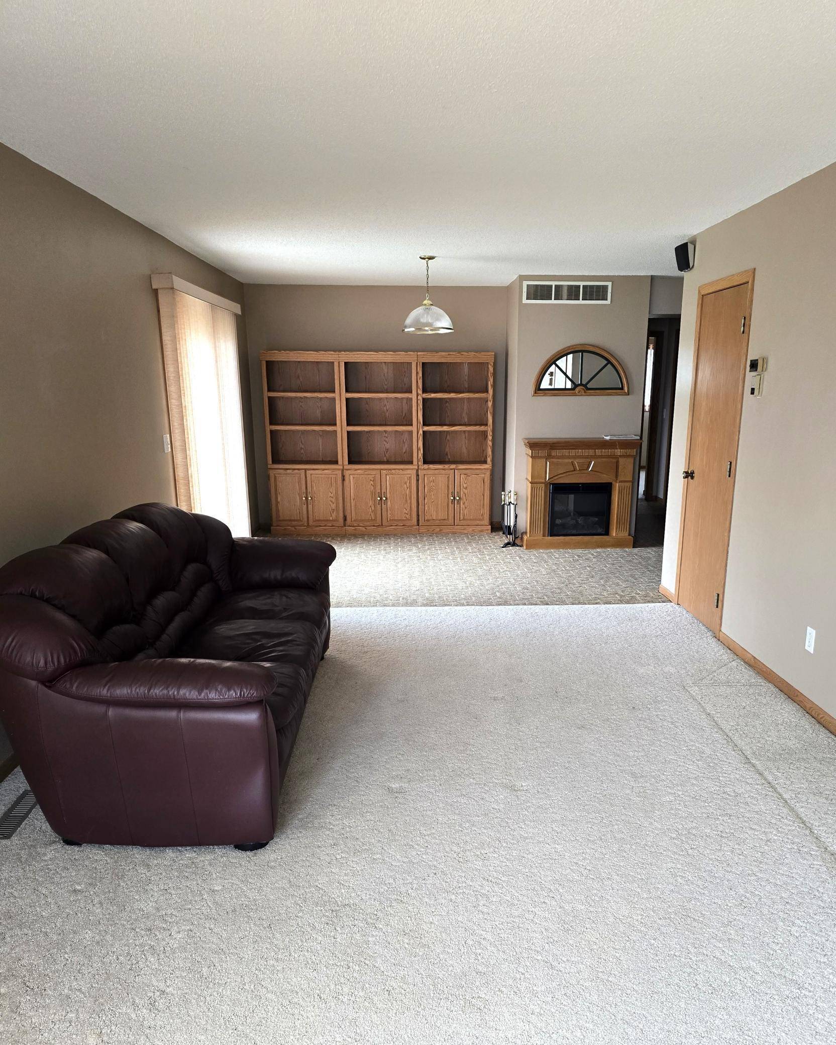 308 N Renville ST, Winthrop, MN 55396