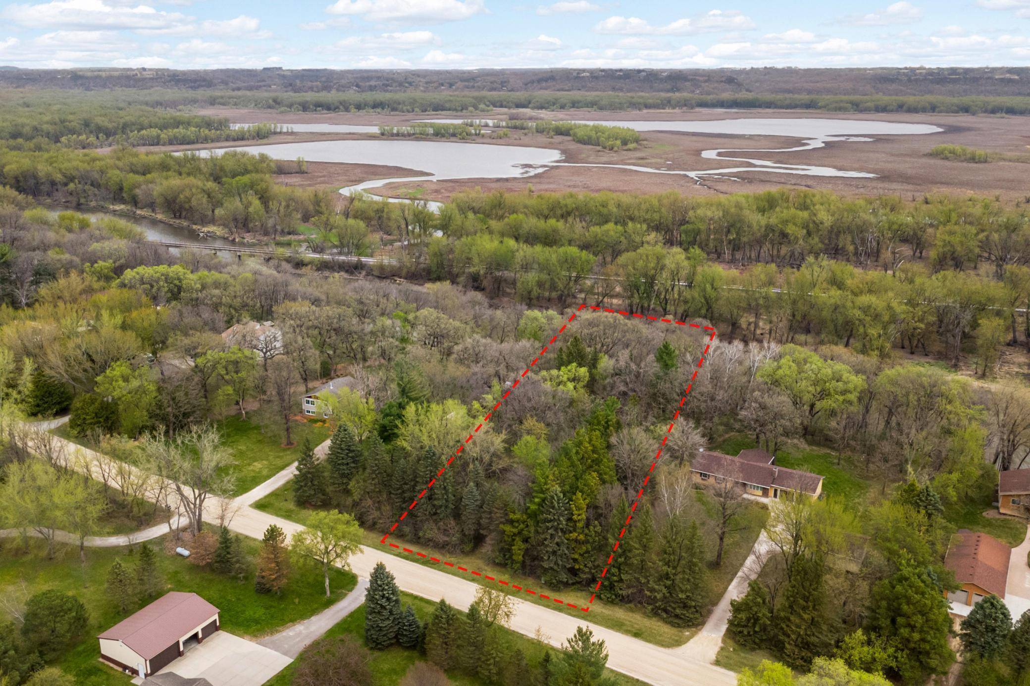 17624 Blackbird TRL, Hastings, MN 55033