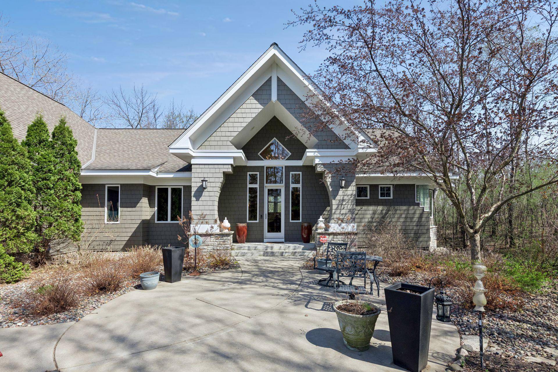 23171 Woodland Ridge DR, Lakeville, MN 55044