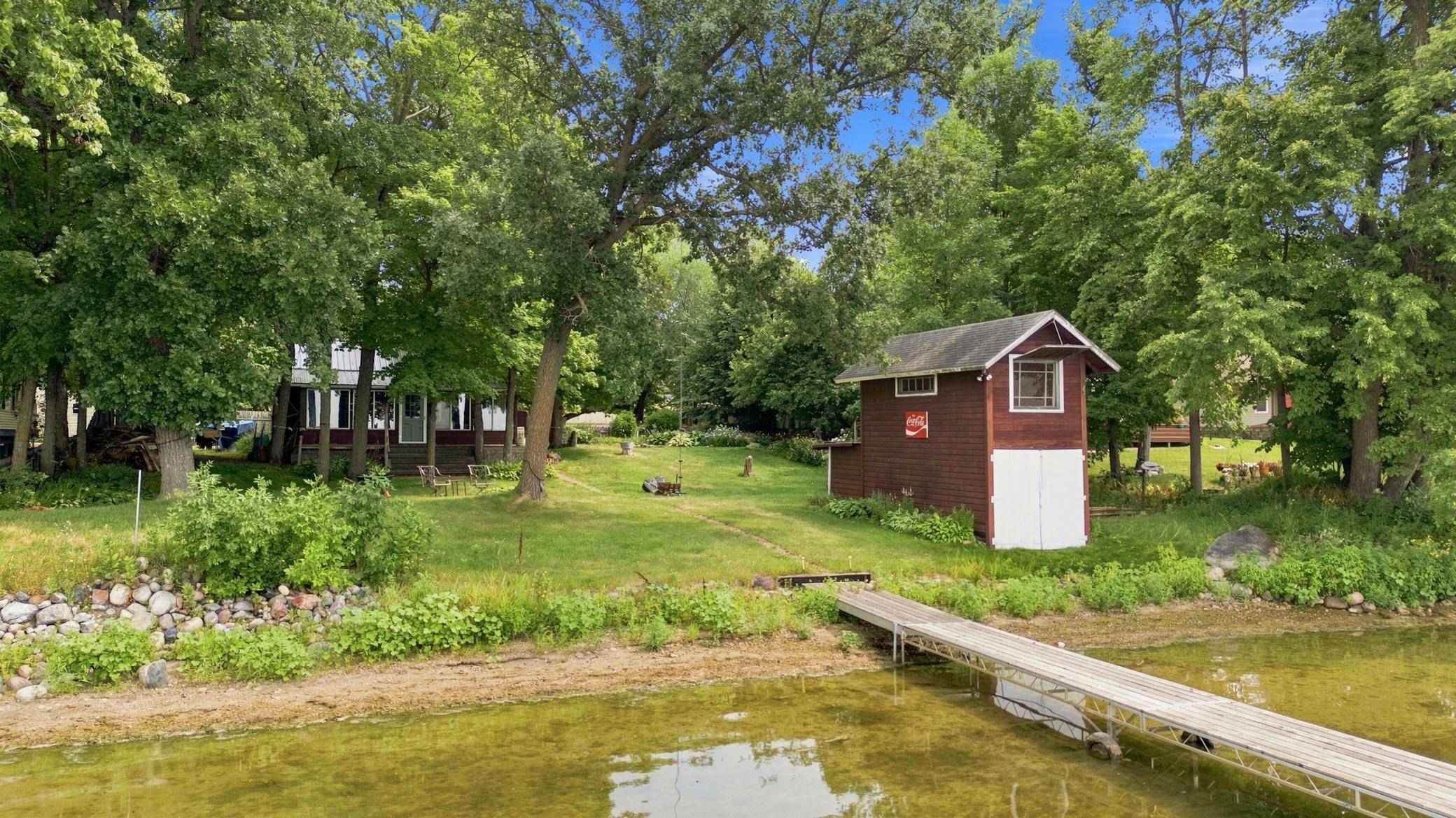1250 E Shore DR, Detroit Lakes, MN 56501