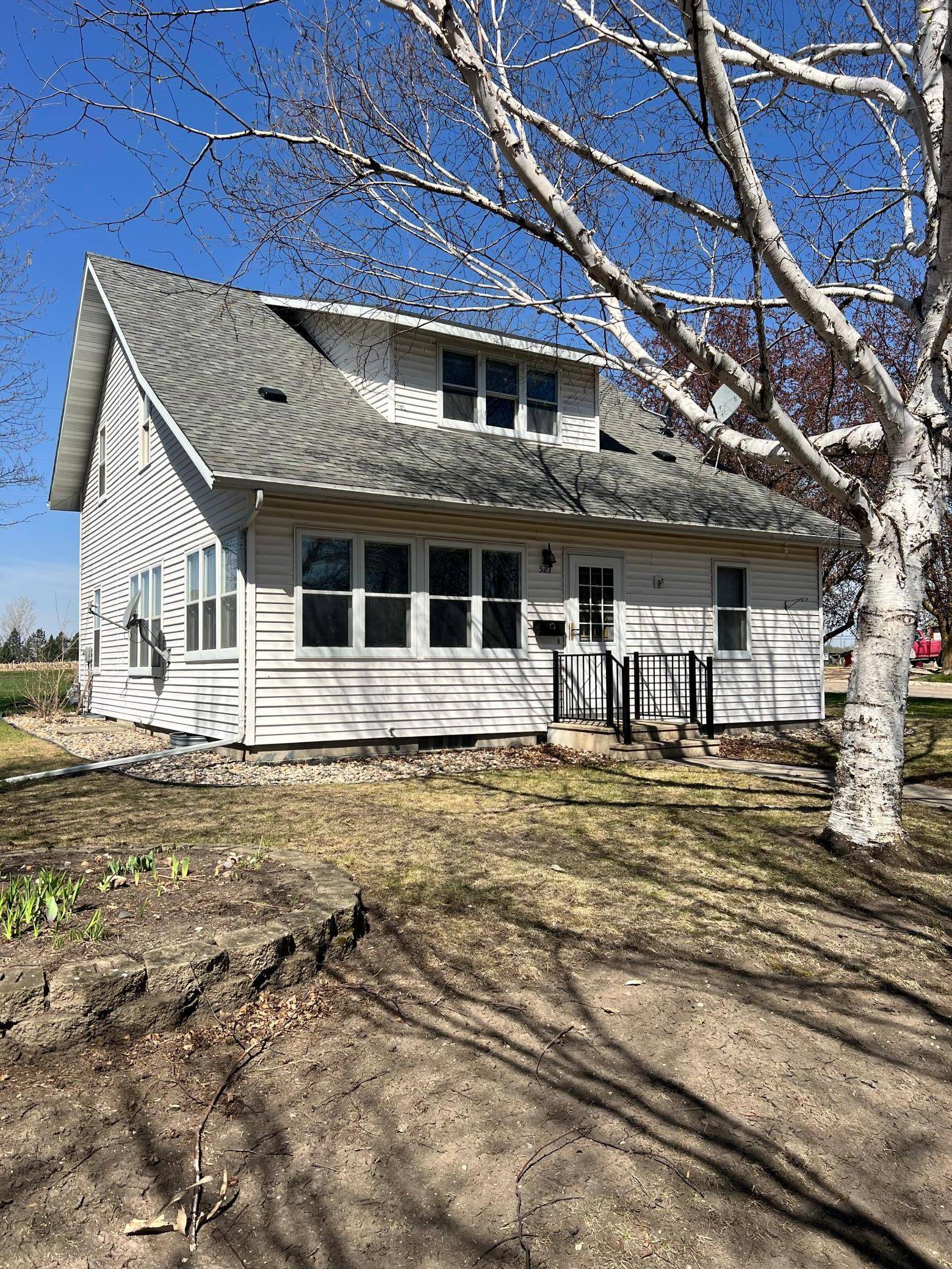 521 9th AVE, Madison, MN 56256
