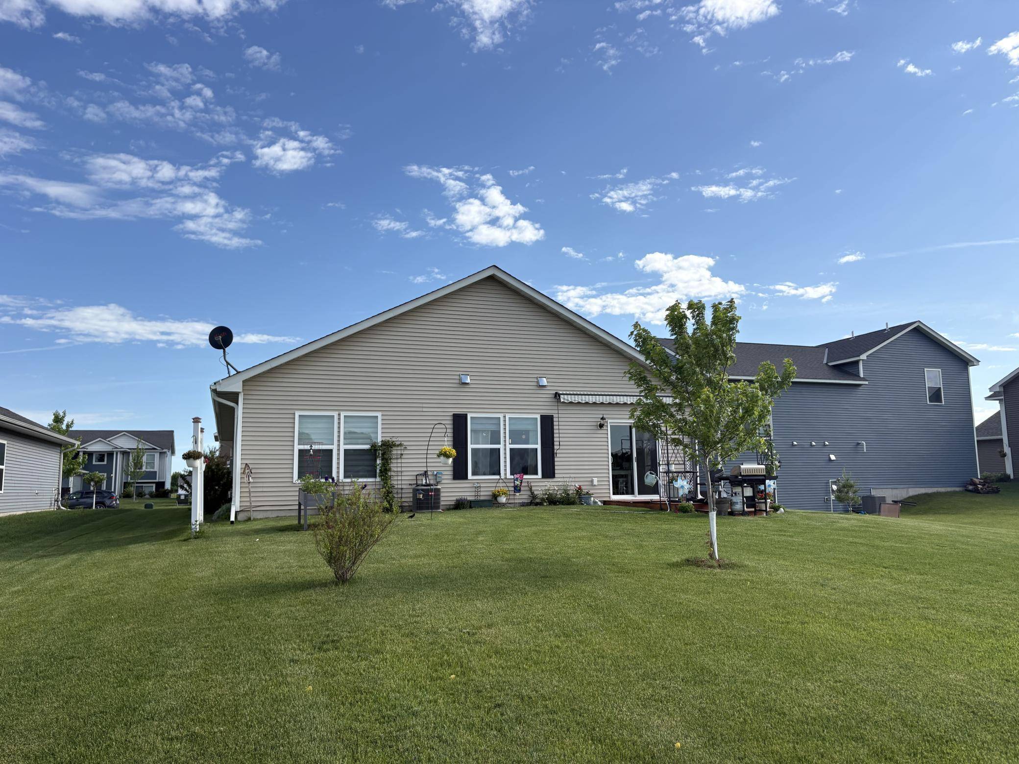 501 Valley DR W, Annandale, MN 55302
