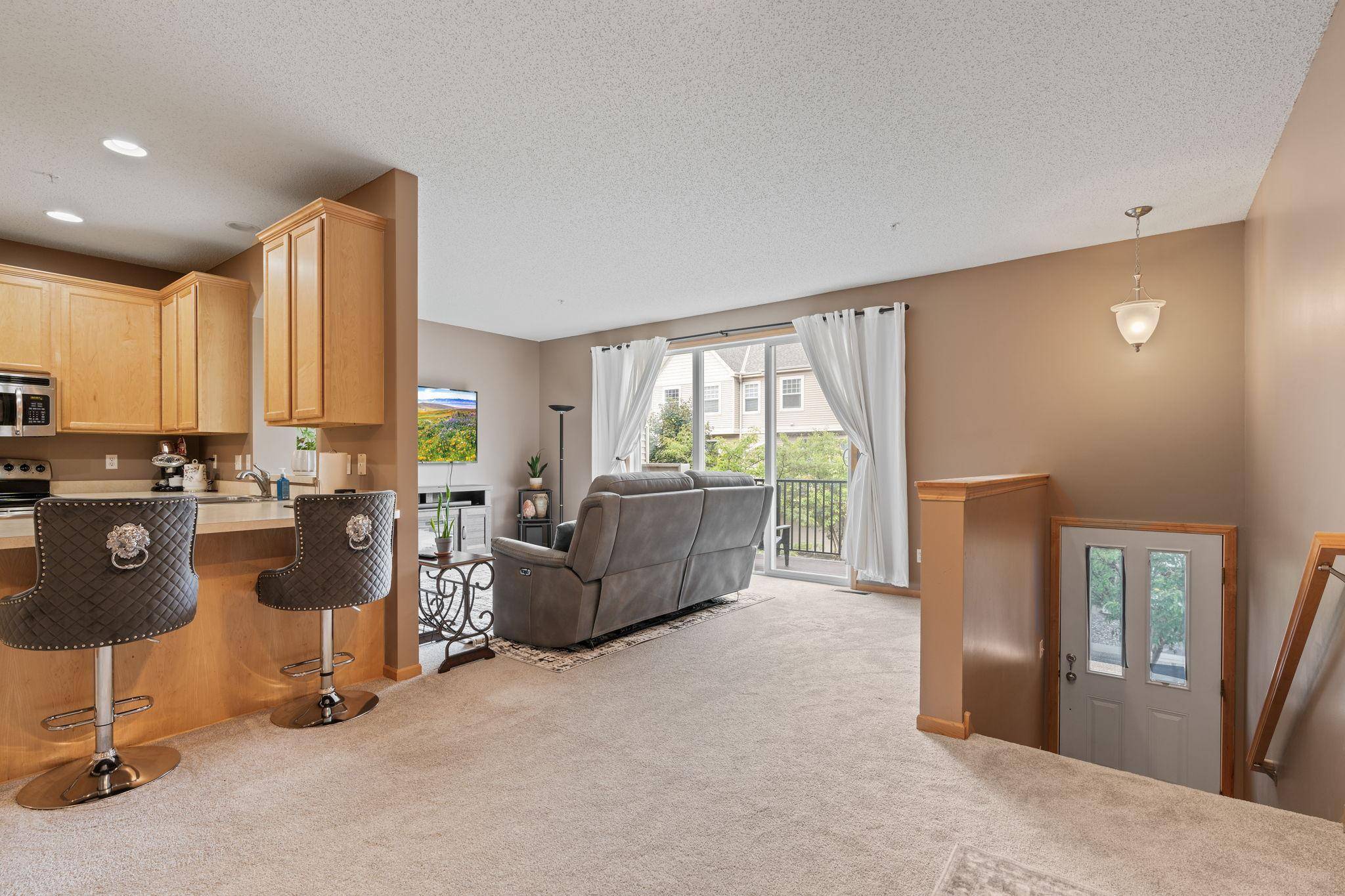 7509 Parkridge WAY, Savage, MN 55378