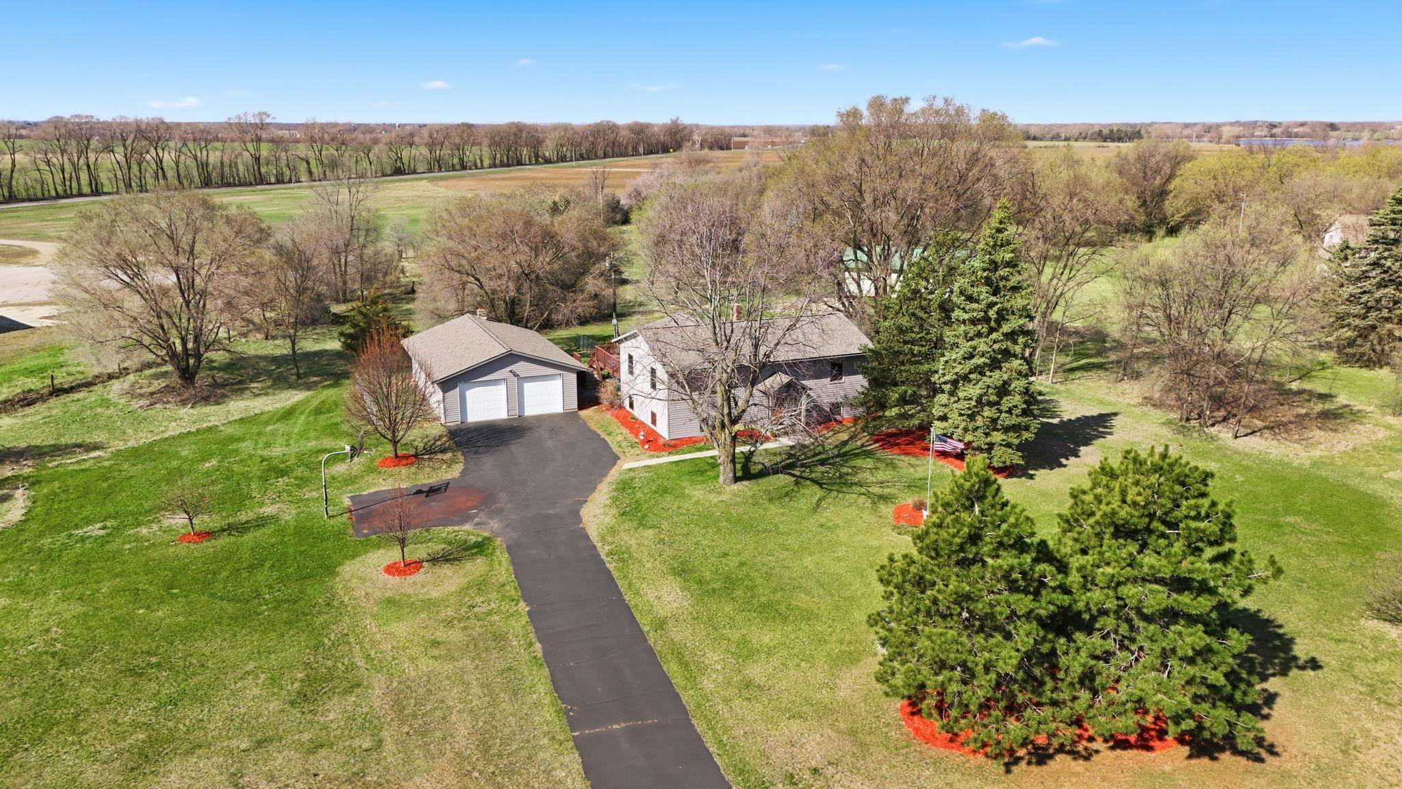 7481 State ST, Clear Lake, MN 55319