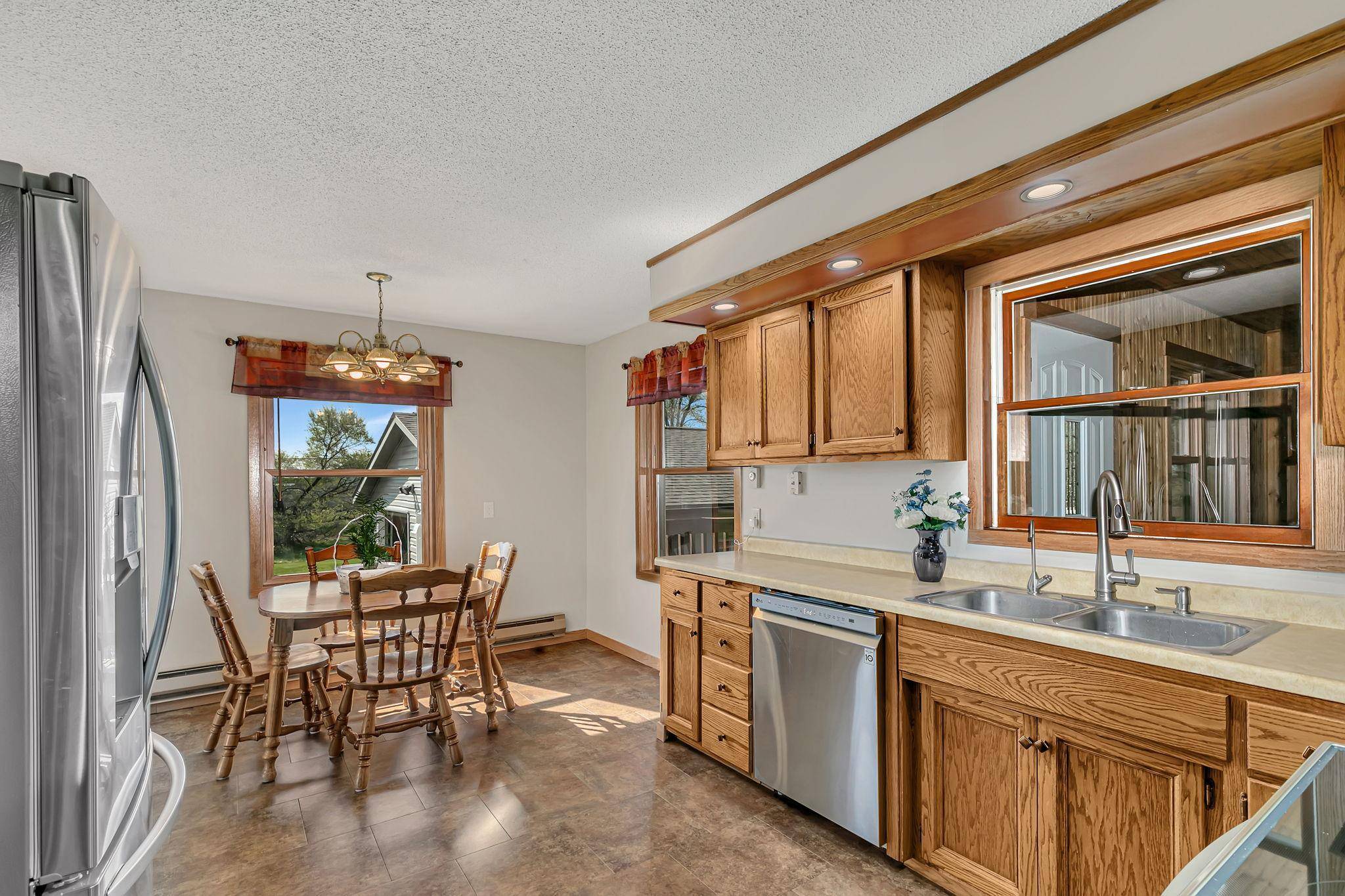 7481 State ST, Clear Lake, MN 55319