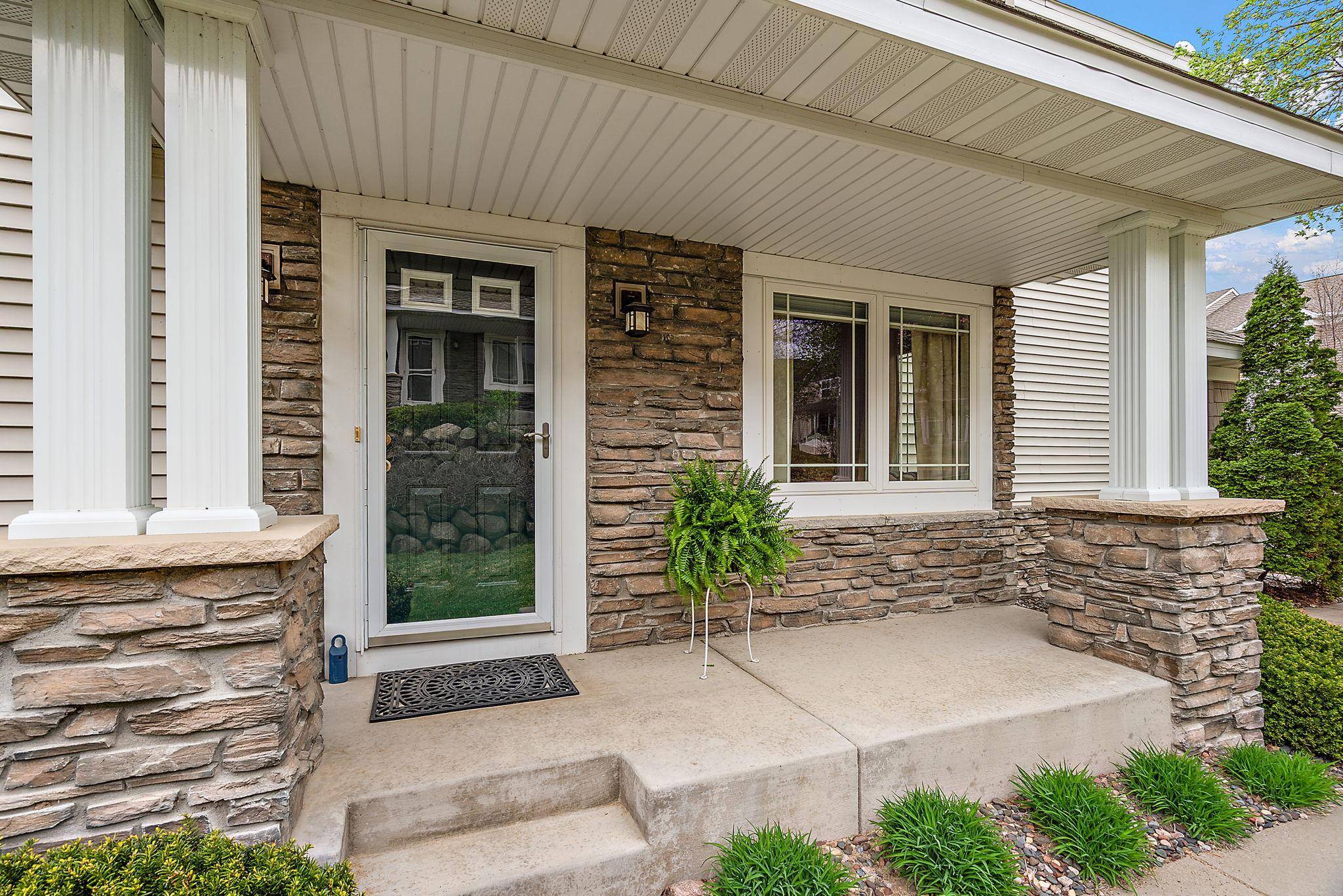 15569 Lilac DR, Eden Prairie, MN 55347