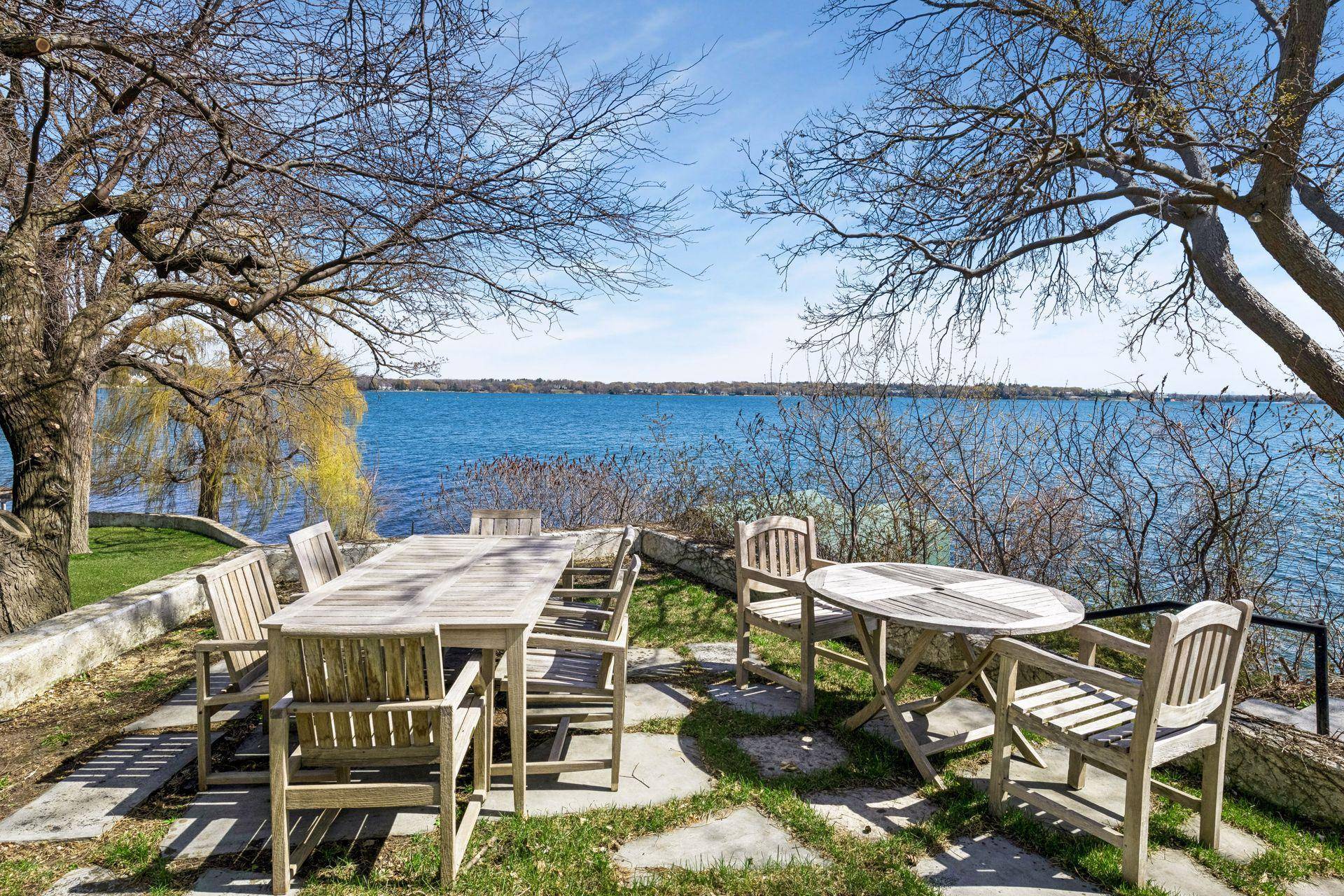 1300 Bracketts Point RD, Wayzata, MN 55391