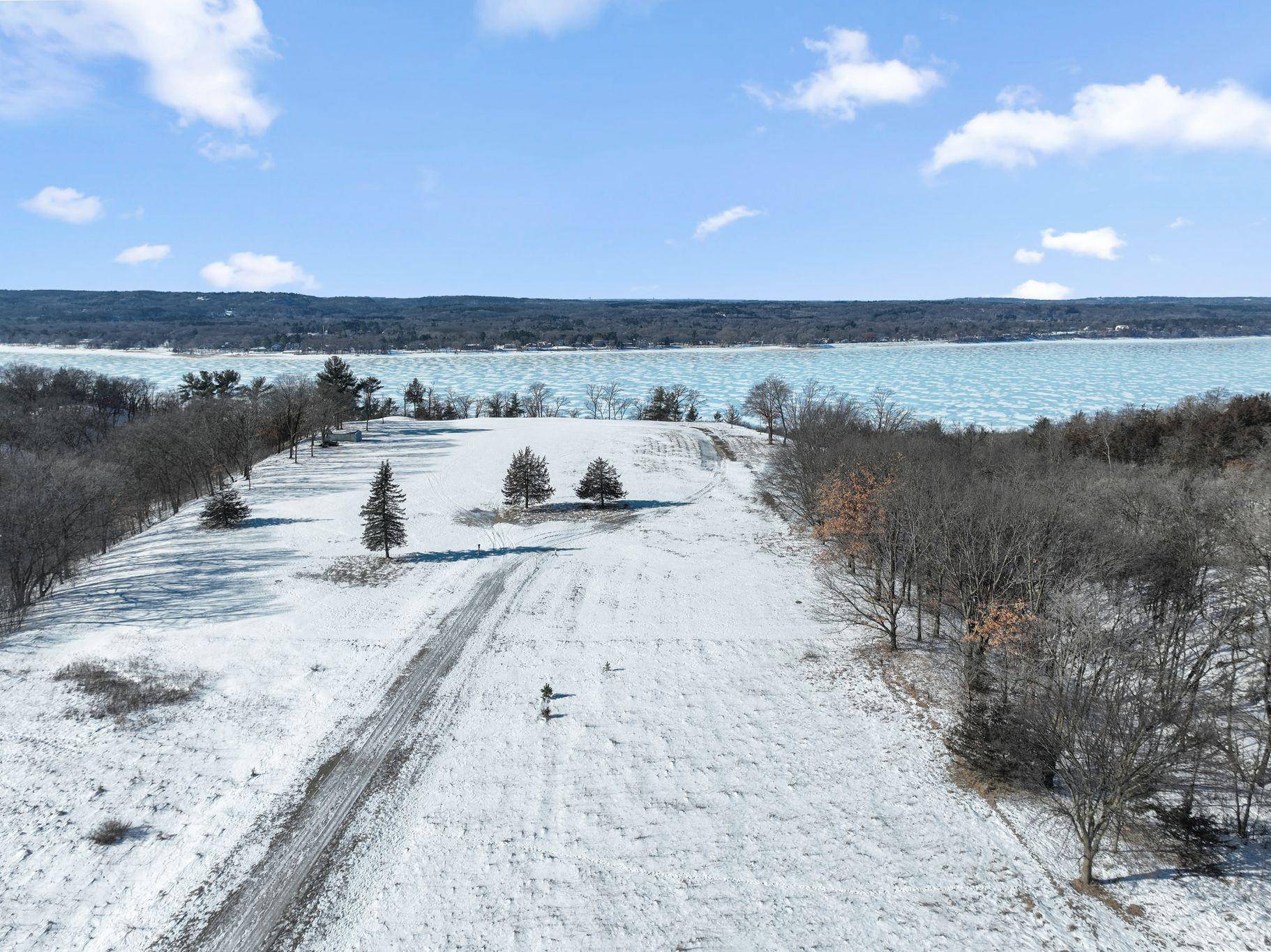 258 Salishan DR, Hudson, WI 54016