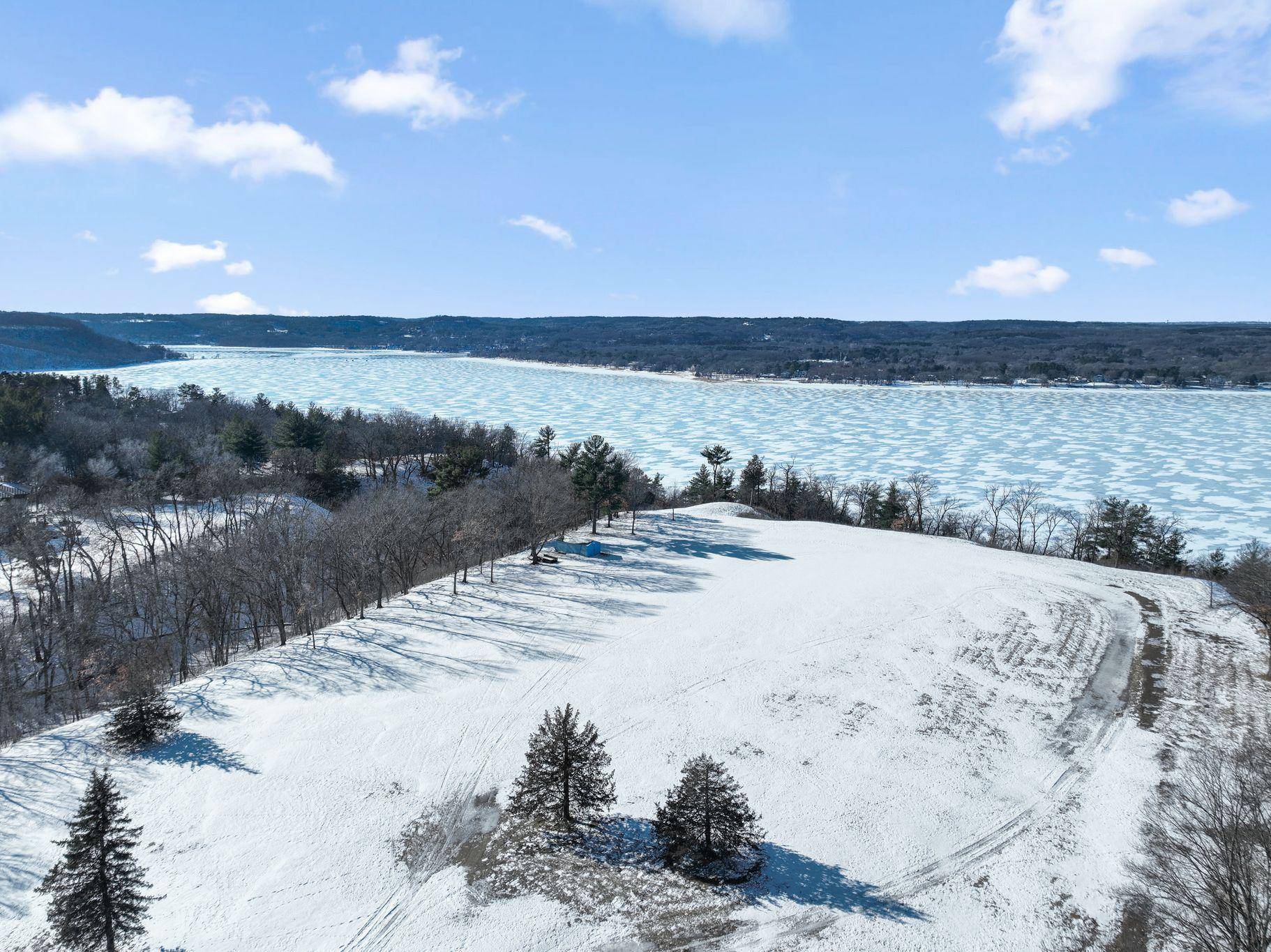 258 Salishan DR, Hudson, WI 54016